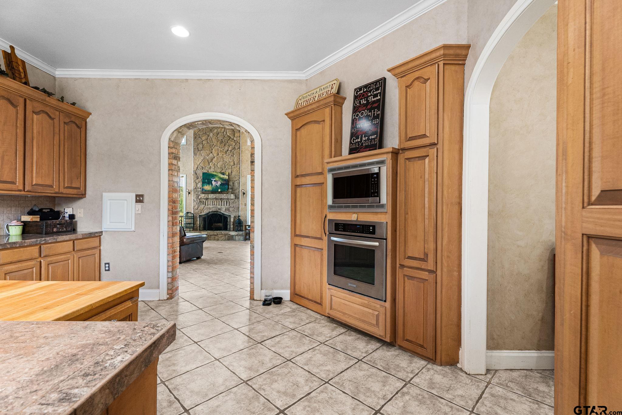 9040 County Road 3600