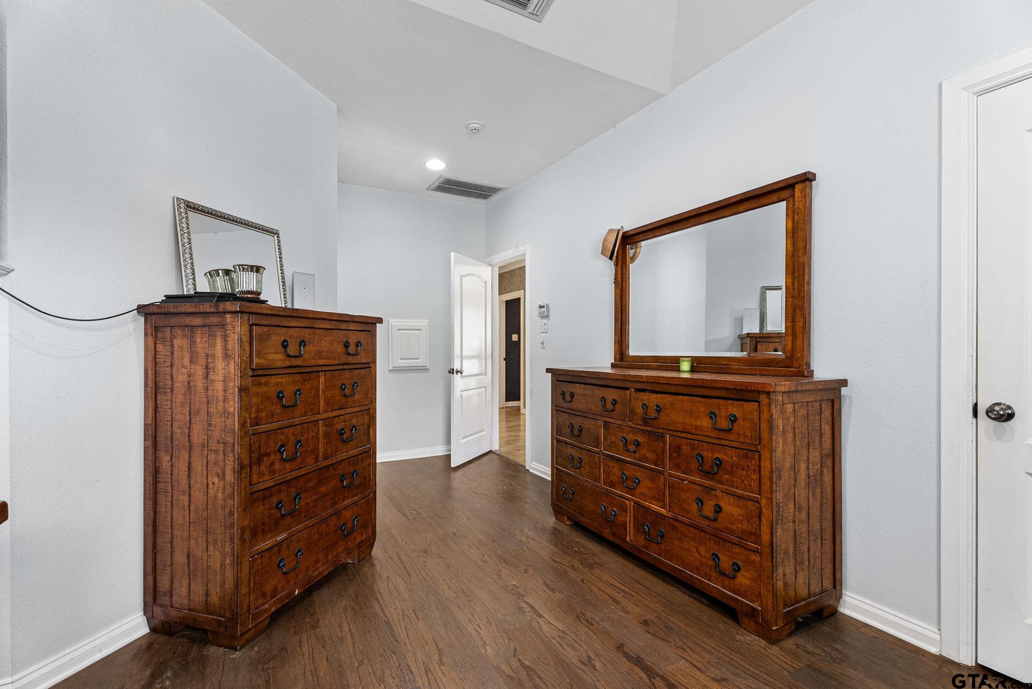 9040 County Road 3600