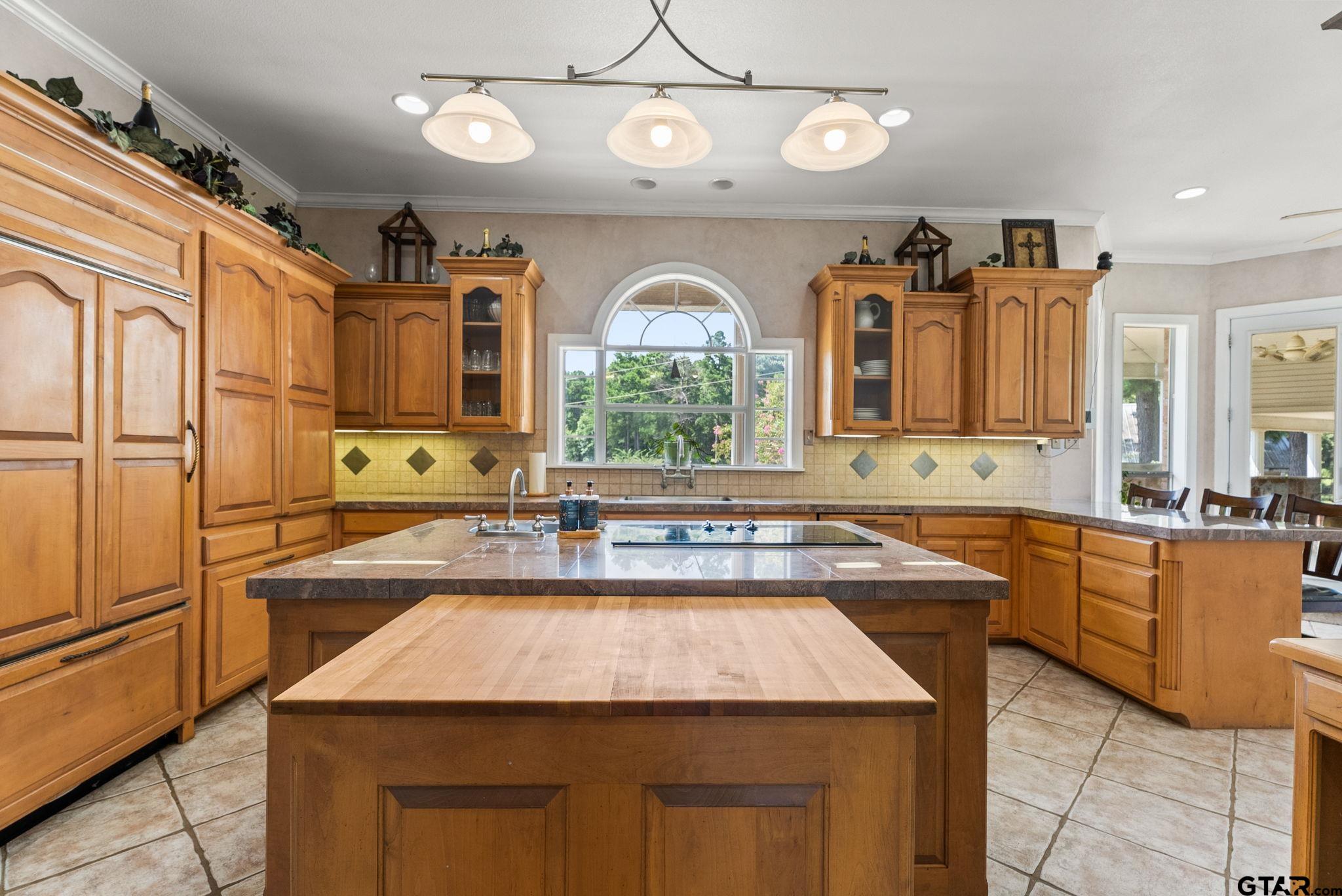 9040 County Road 3600