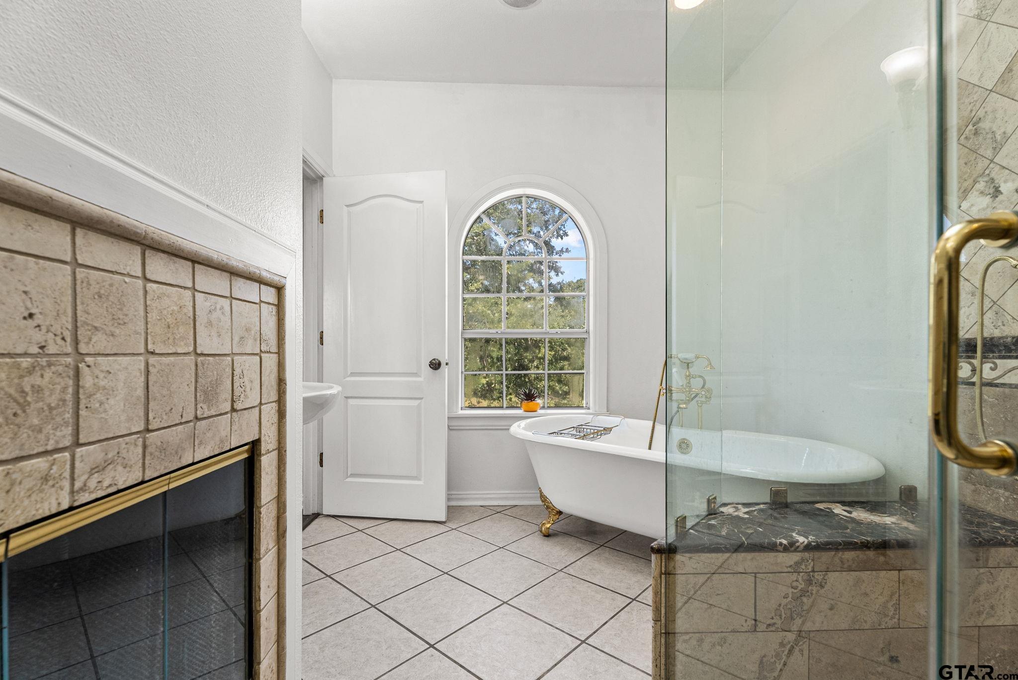 9040 County Road 3600