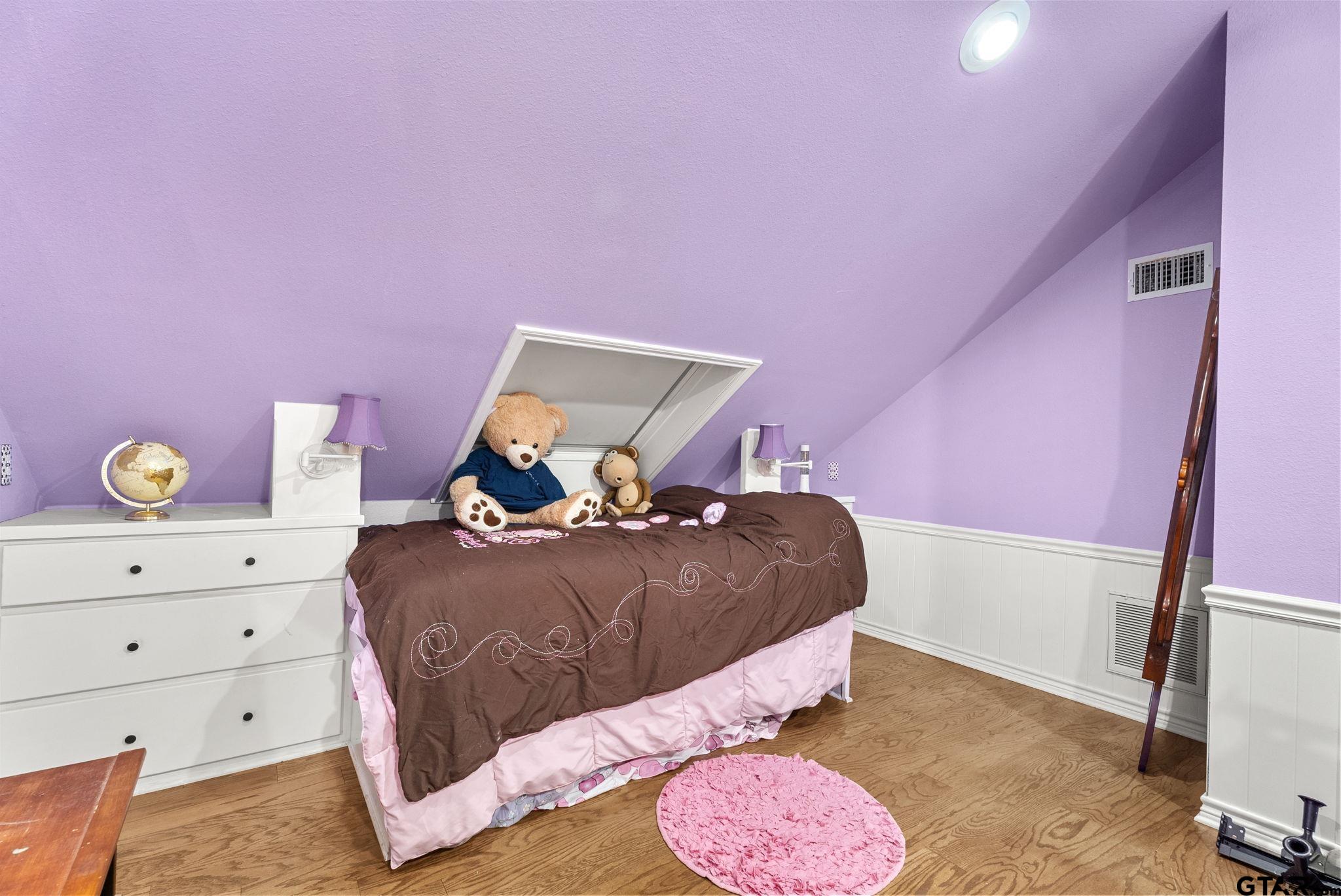 9040 County Road 3600