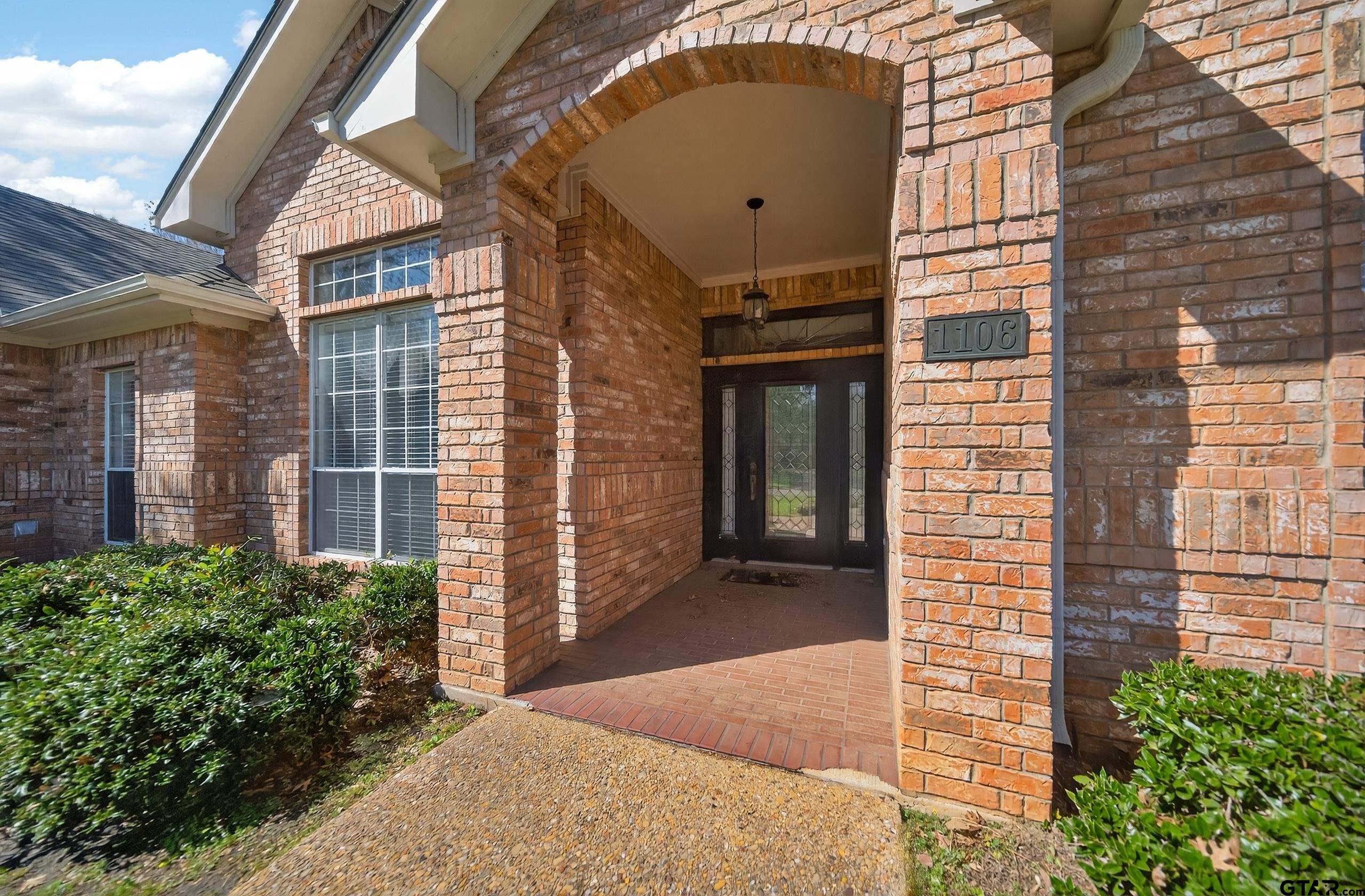 1106 Lonnie Dr