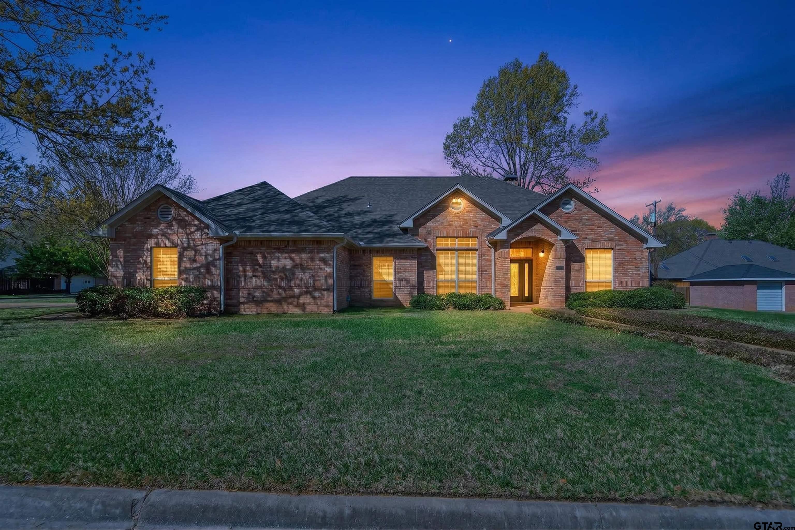 1106 Lonnie Dr