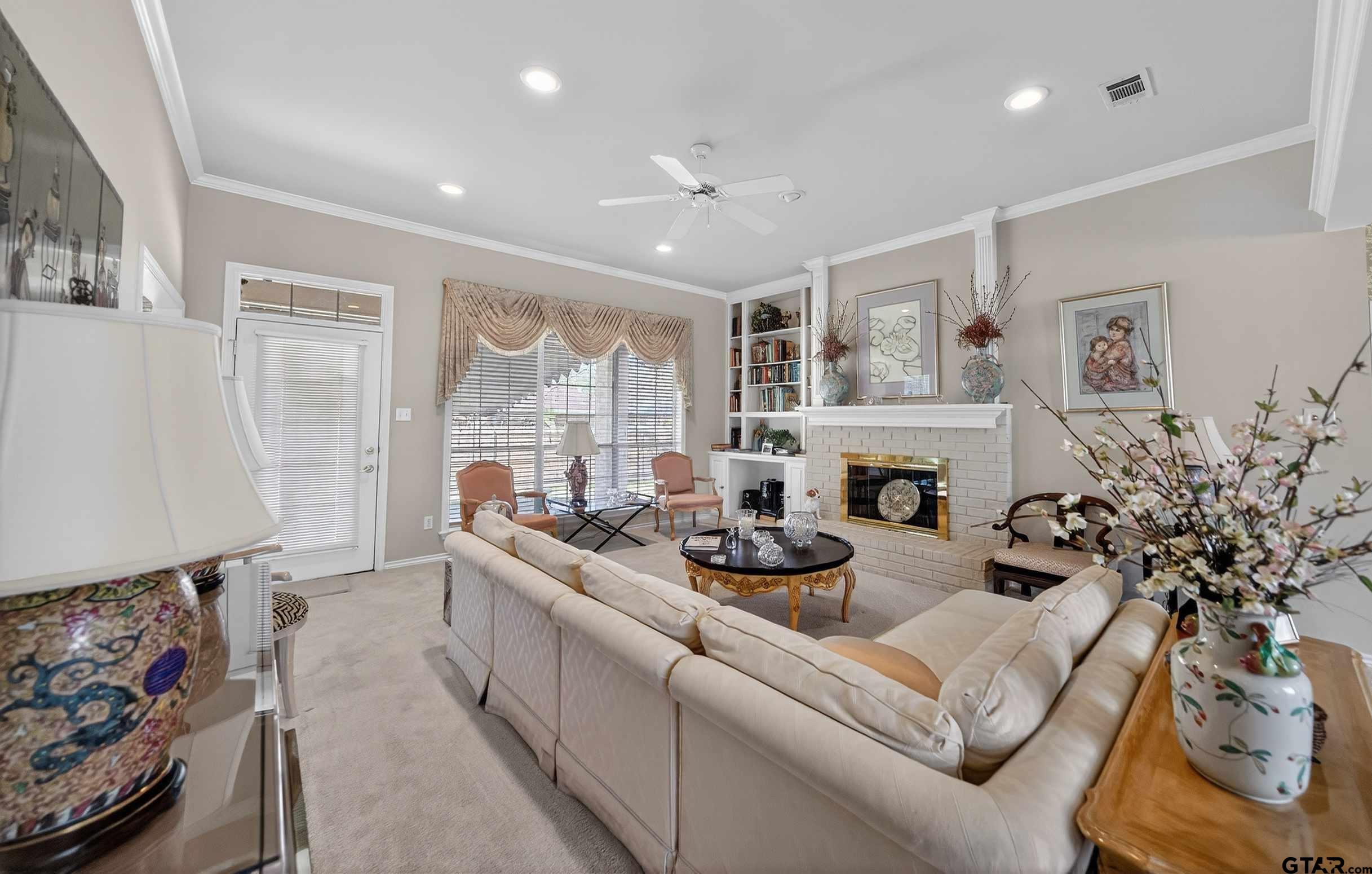 1106 Lonnie Dr