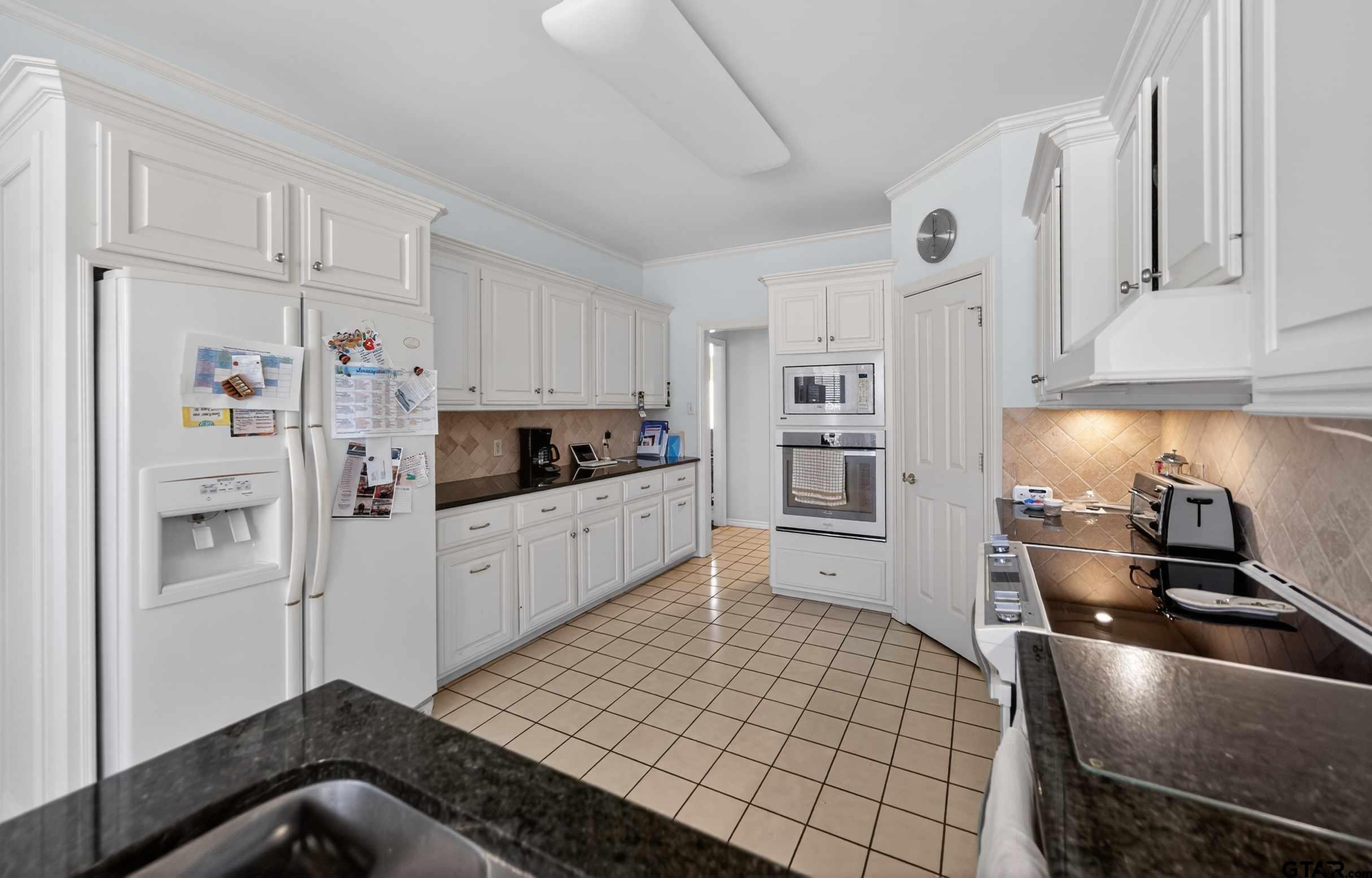 1106 Lonnie Dr