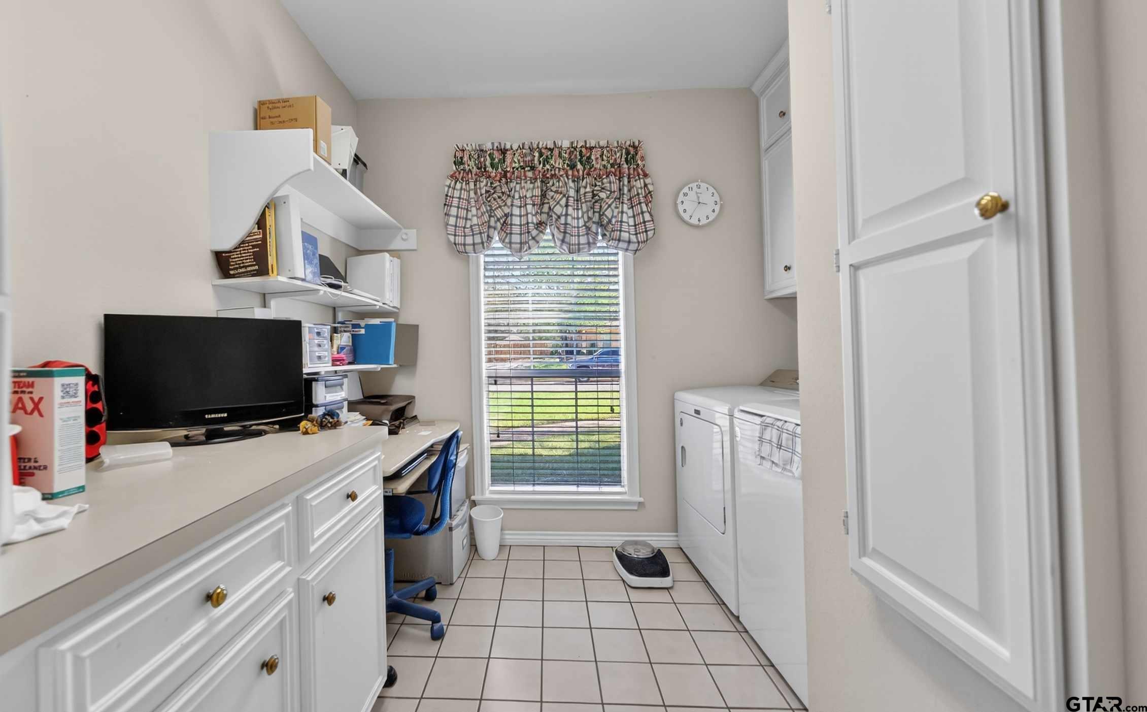 1106 Lonnie Dr