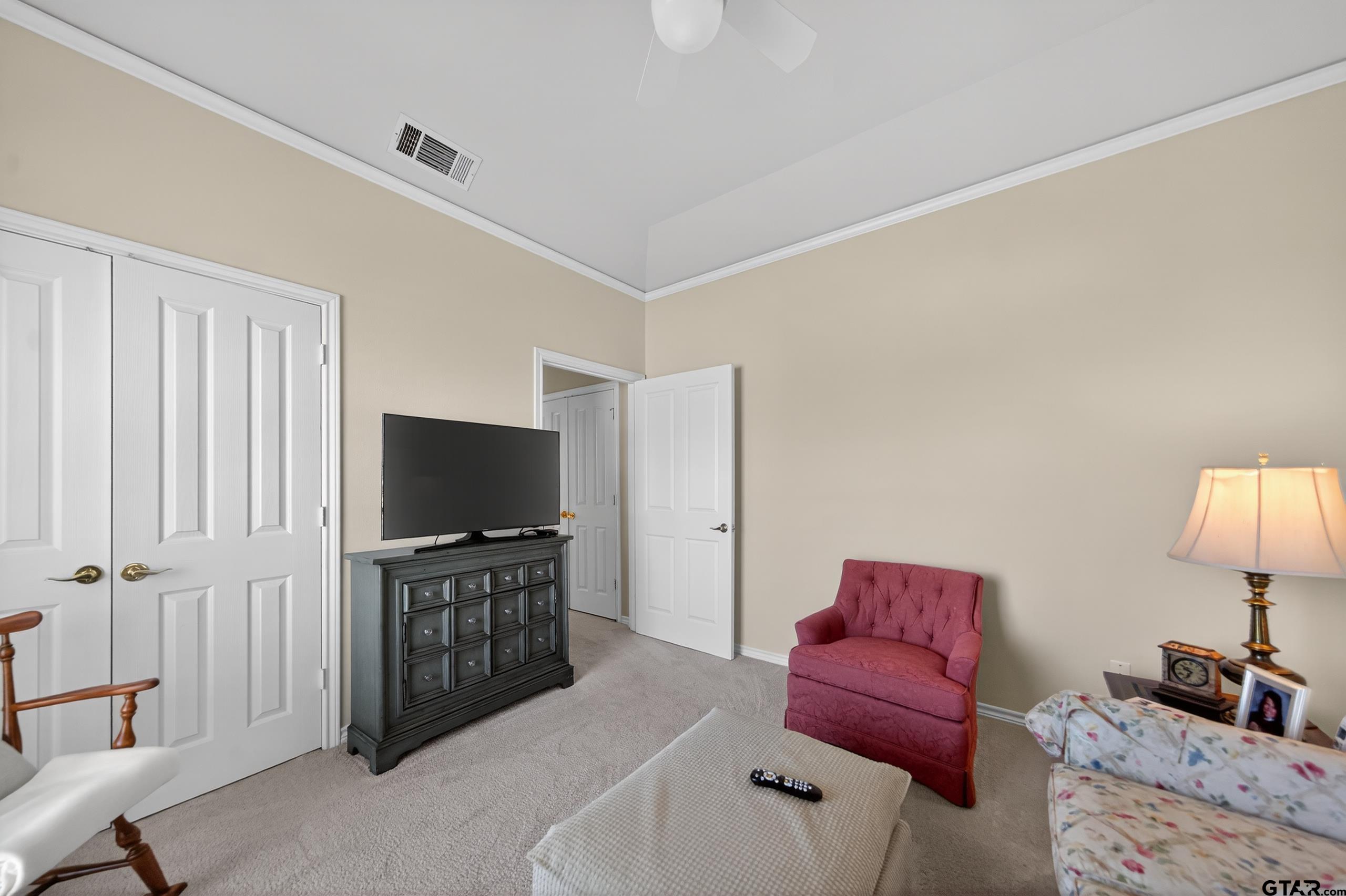 1106 Lonnie Dr