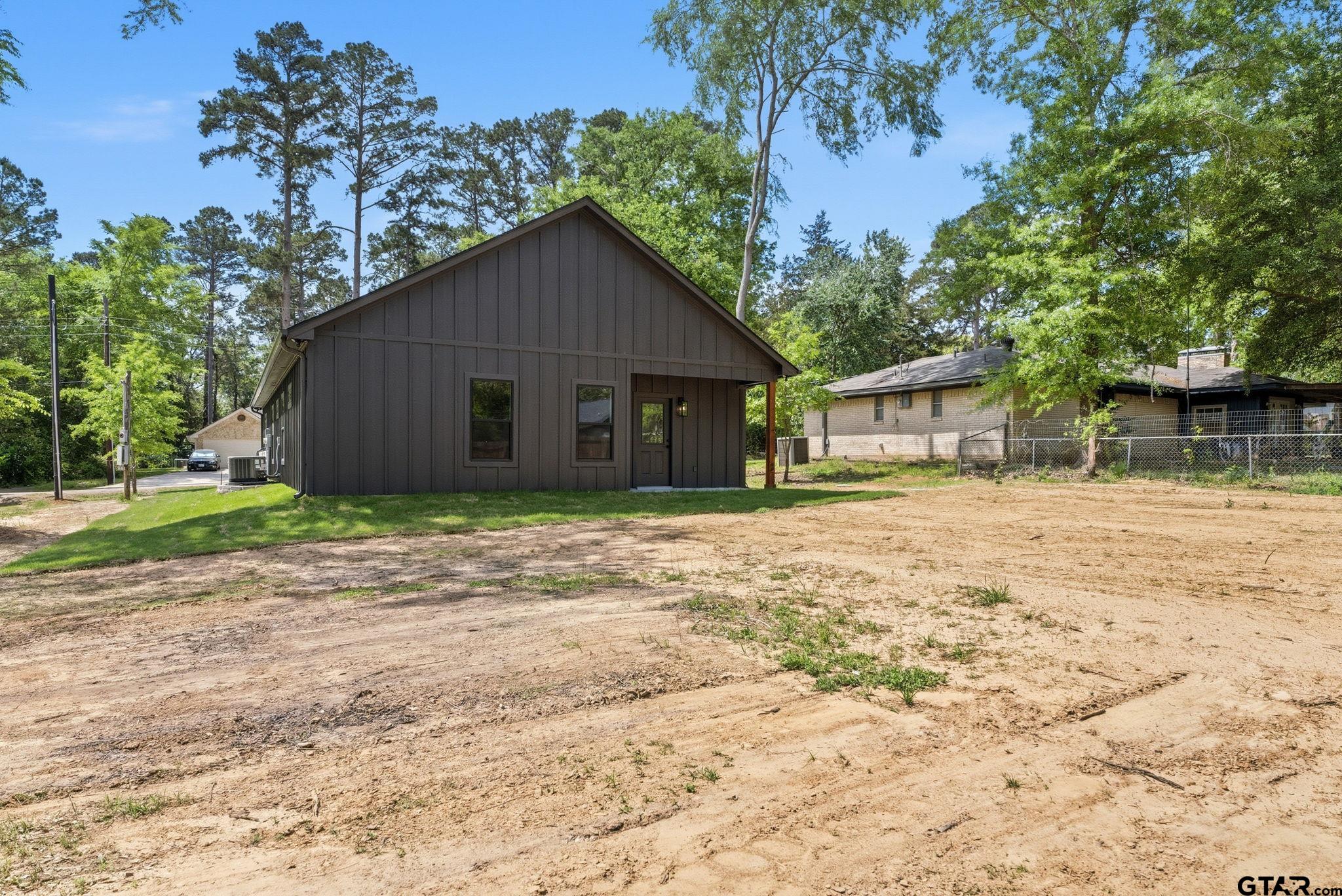 11029 Forest Lane