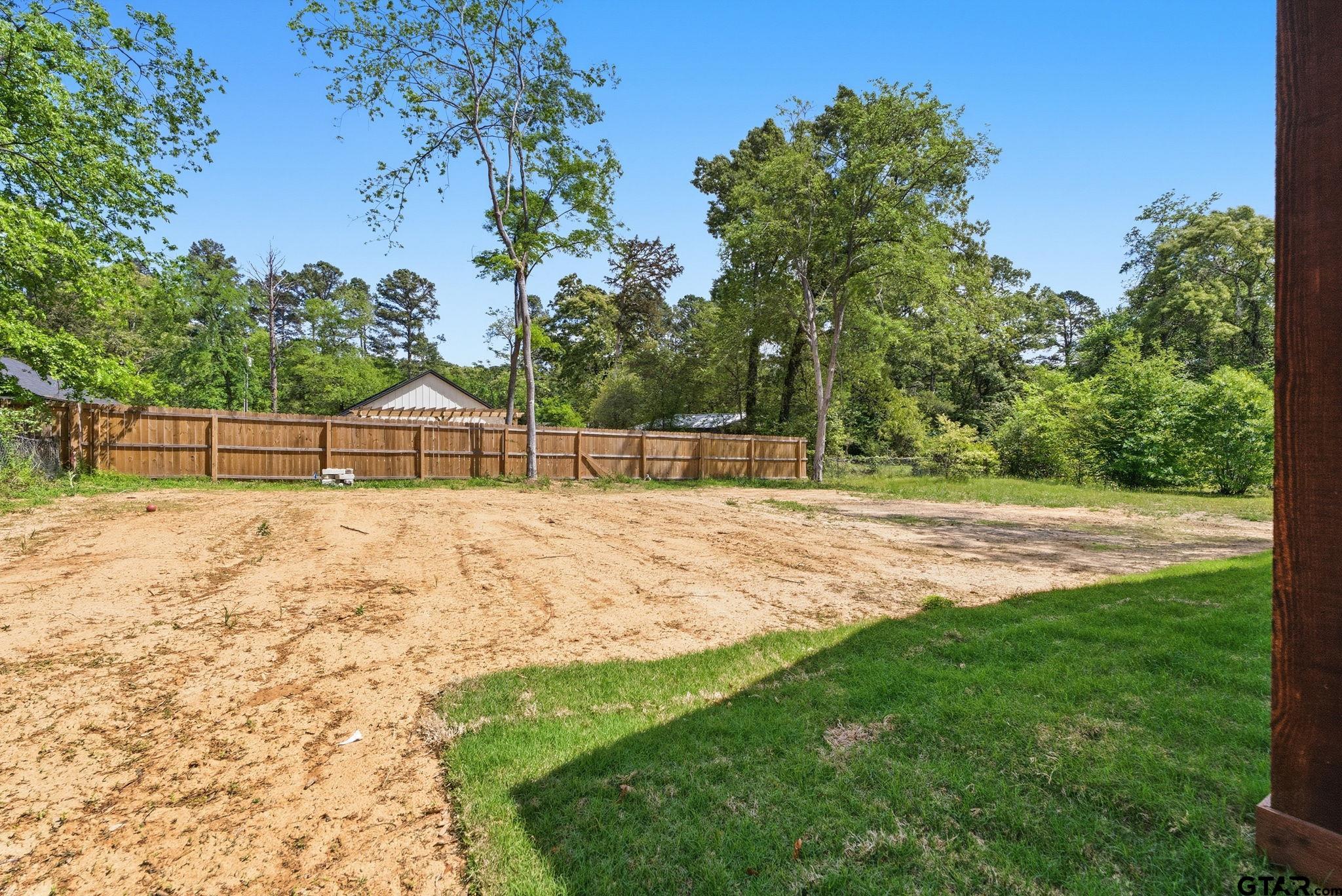 11029 Forest Lane