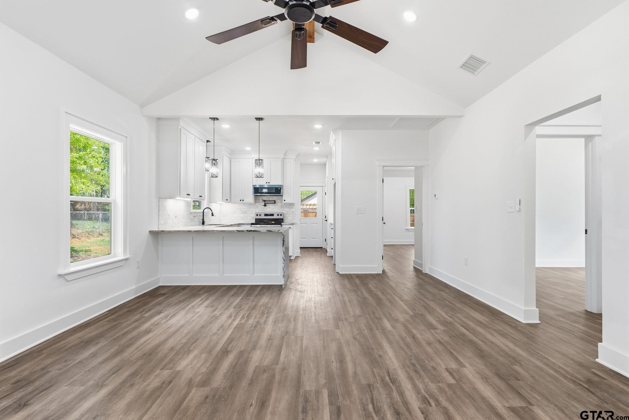 11029 Forest Lane