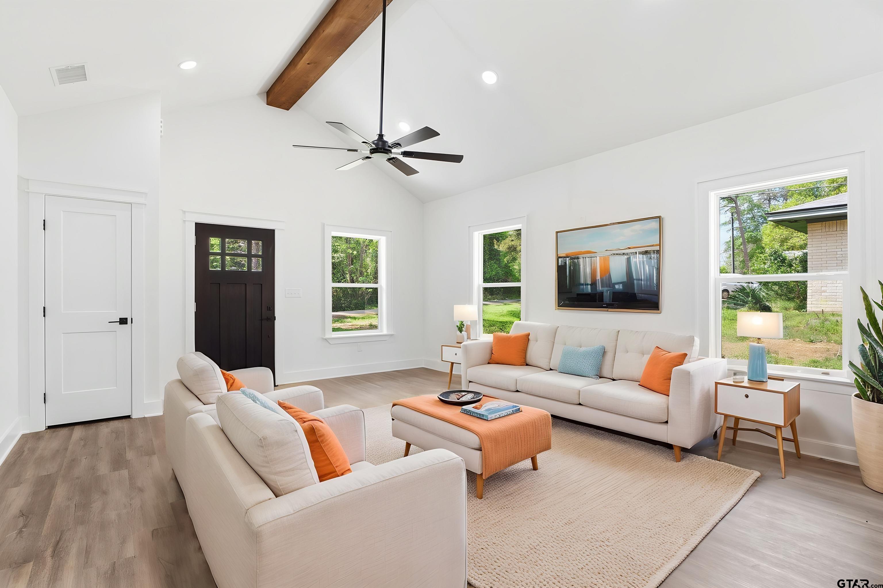 11029 Forest Lane