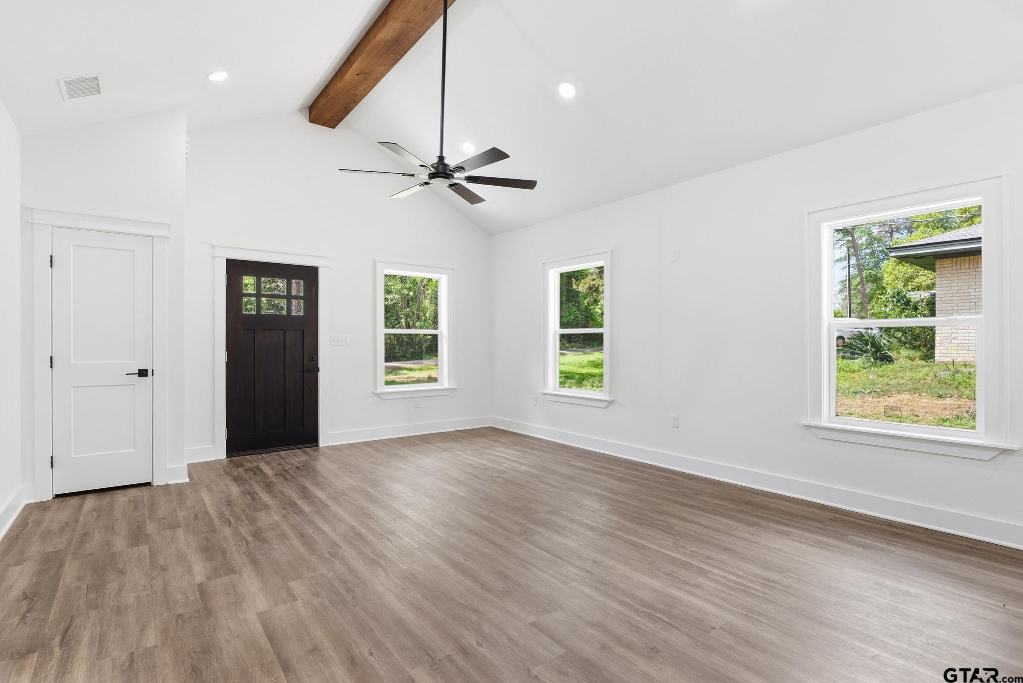11029 Forest Lane