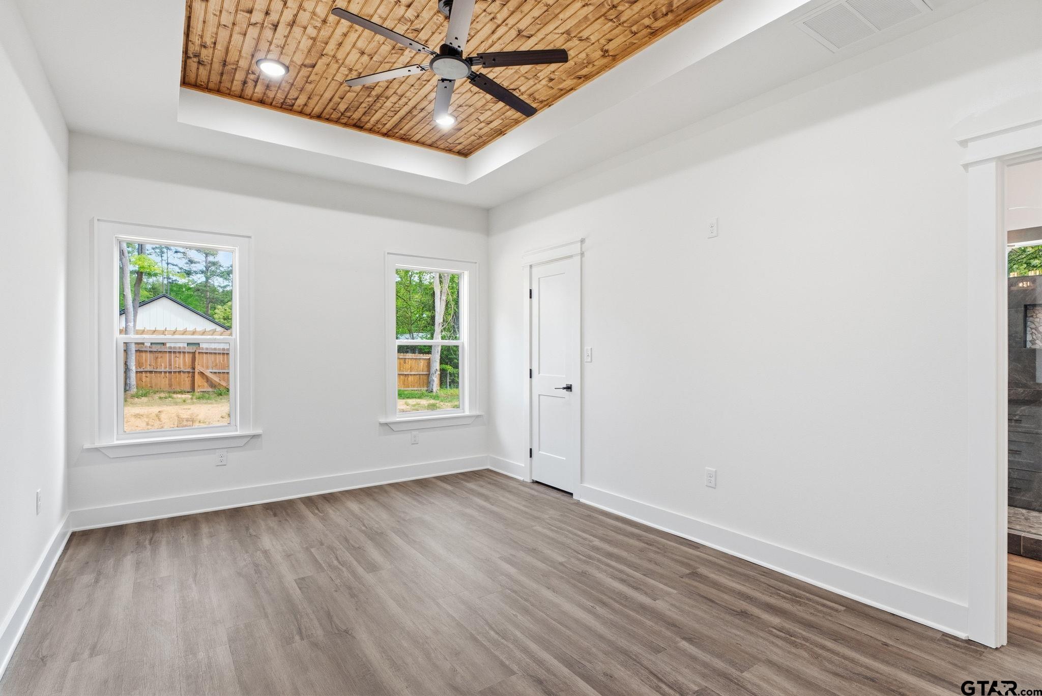 11029 Forest Lane