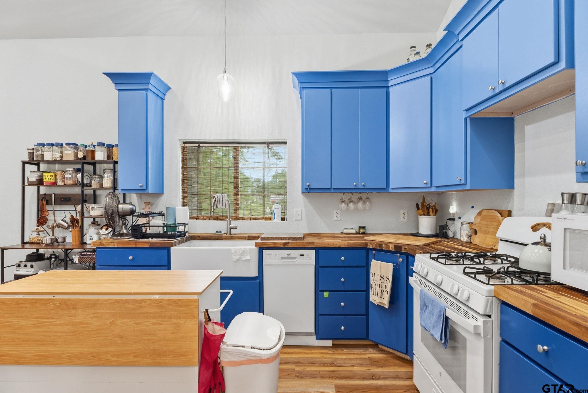 15490 Big Oak Bay Road