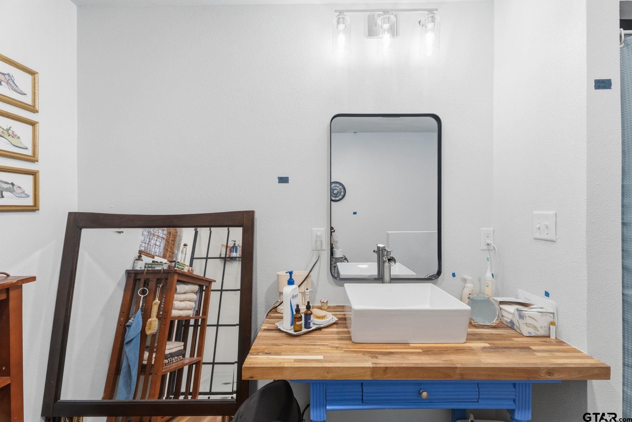 15490 Big Oak Bay Road