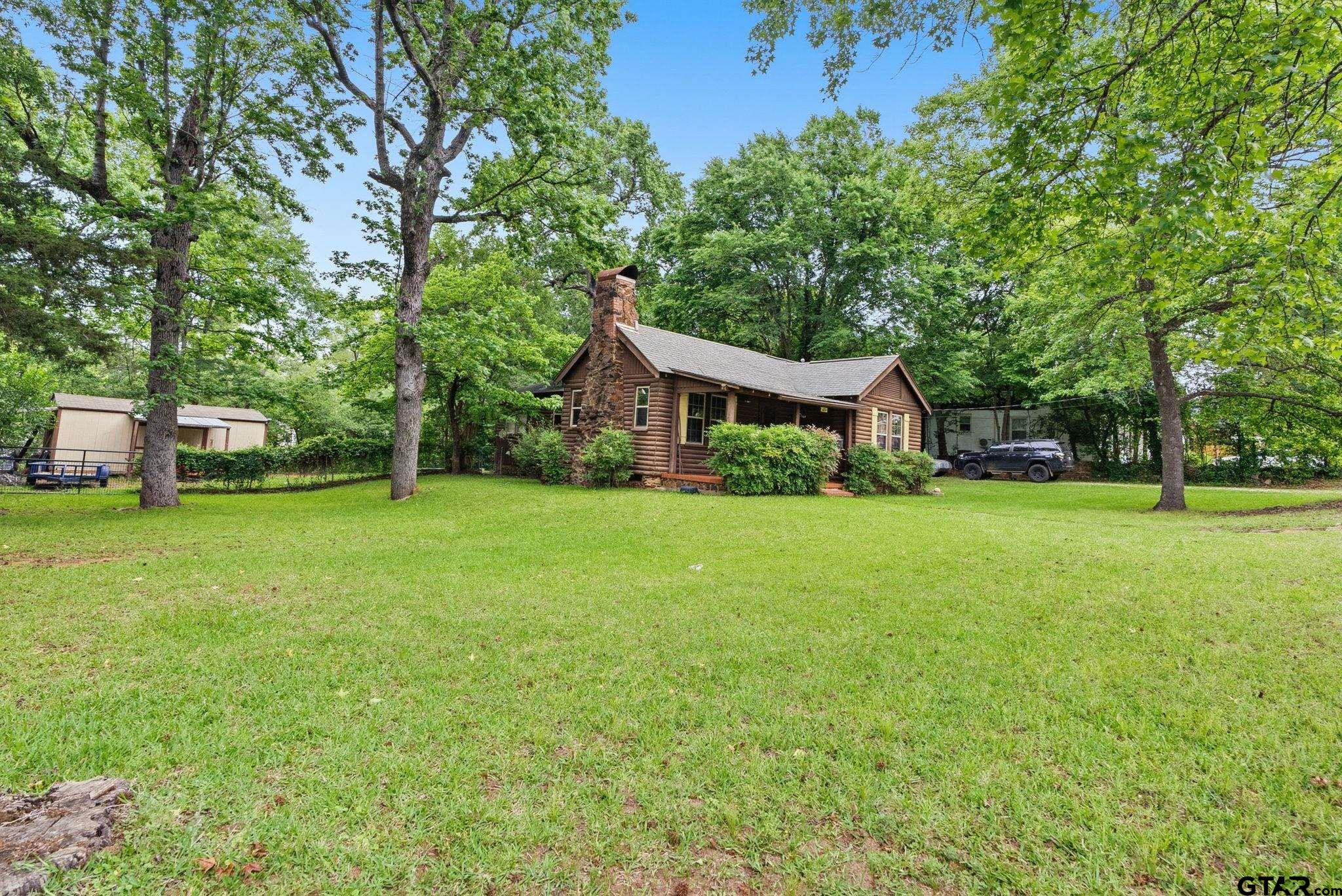 1011 W Rusk