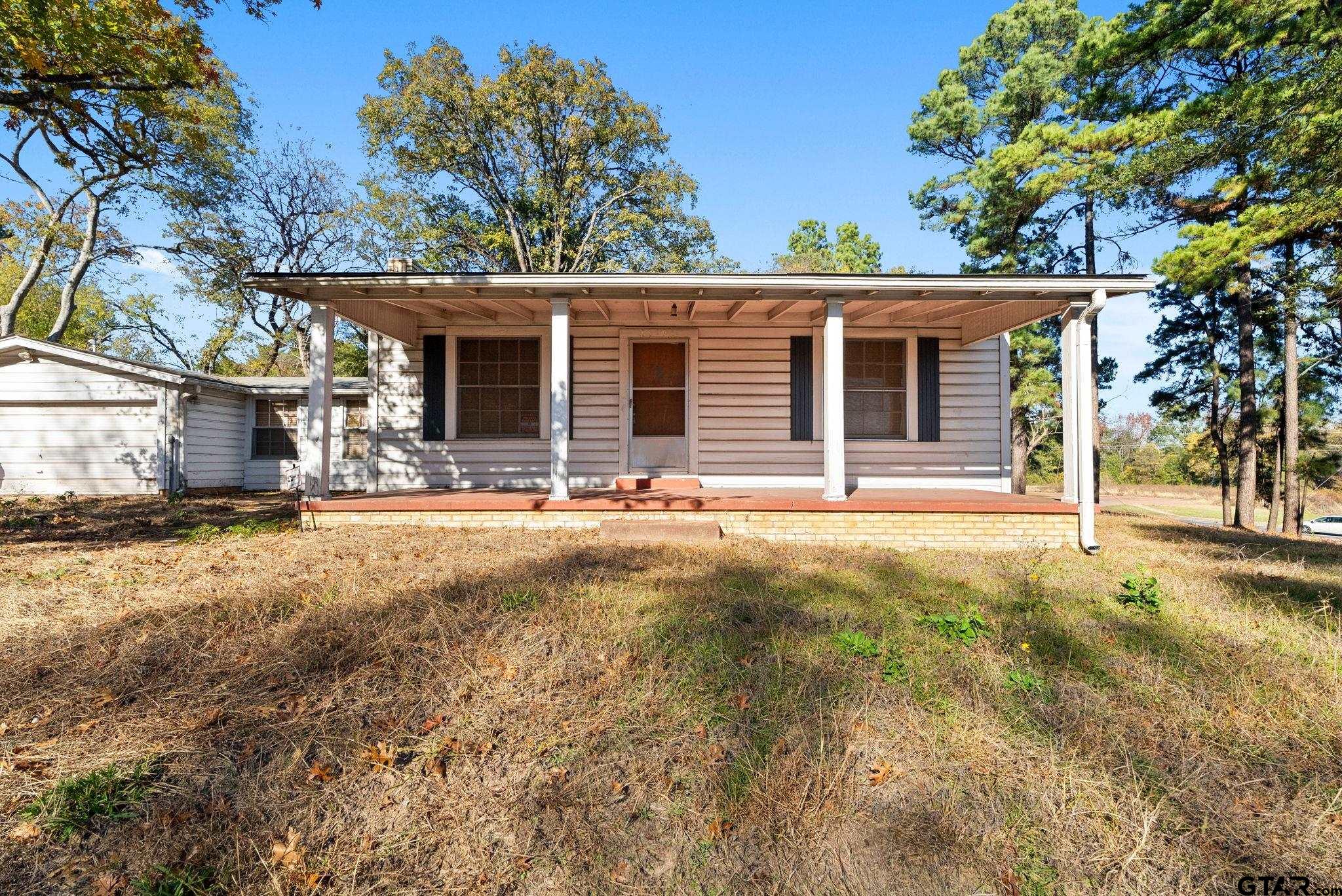 3819 Old Chandler