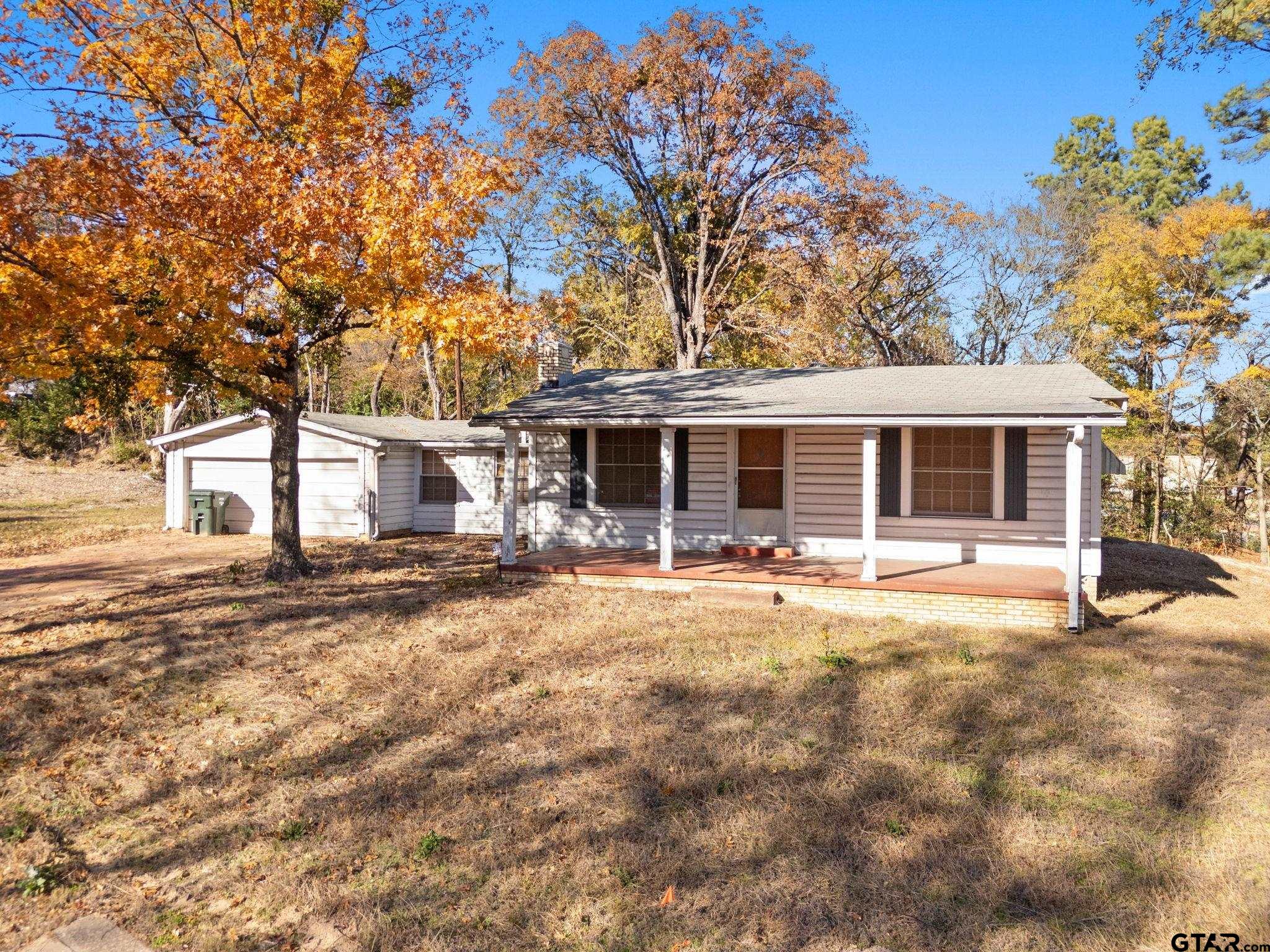 3819 Old Chandler