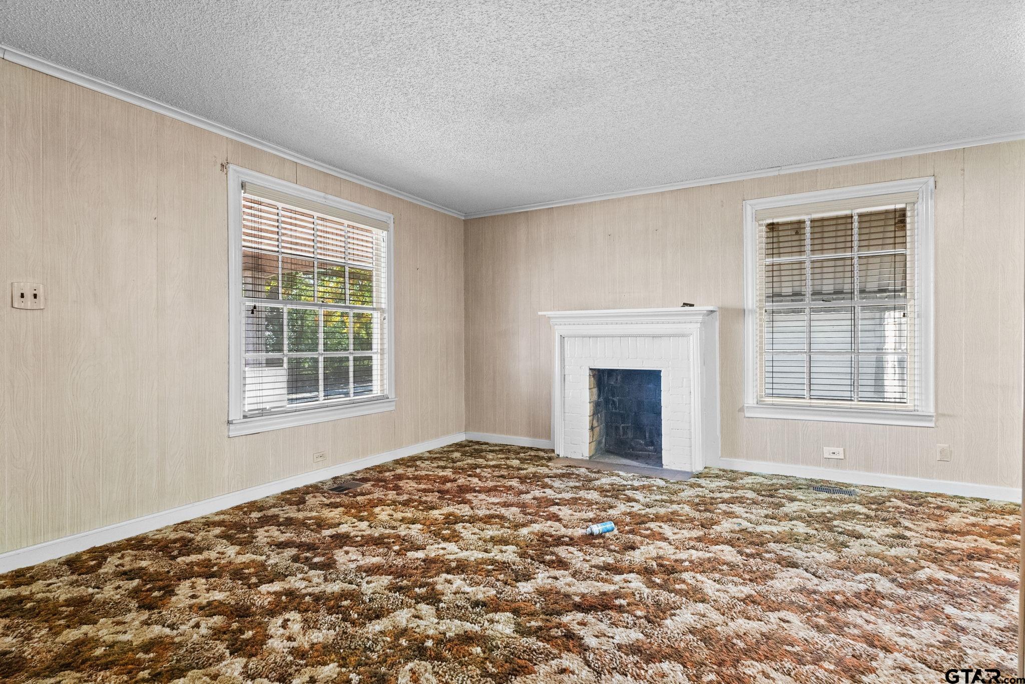 3819 Old Chandler