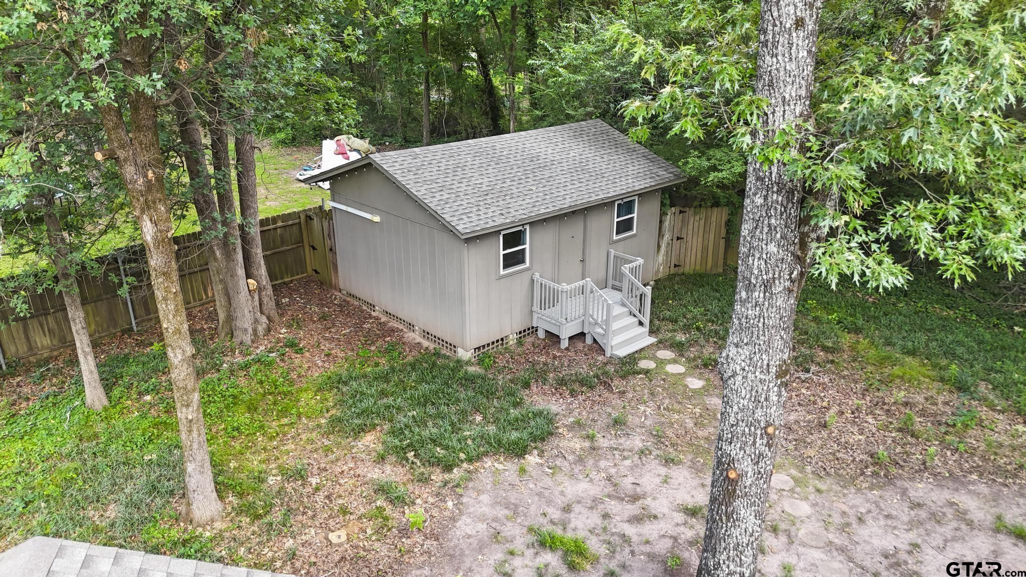 10349 Lakeshore
