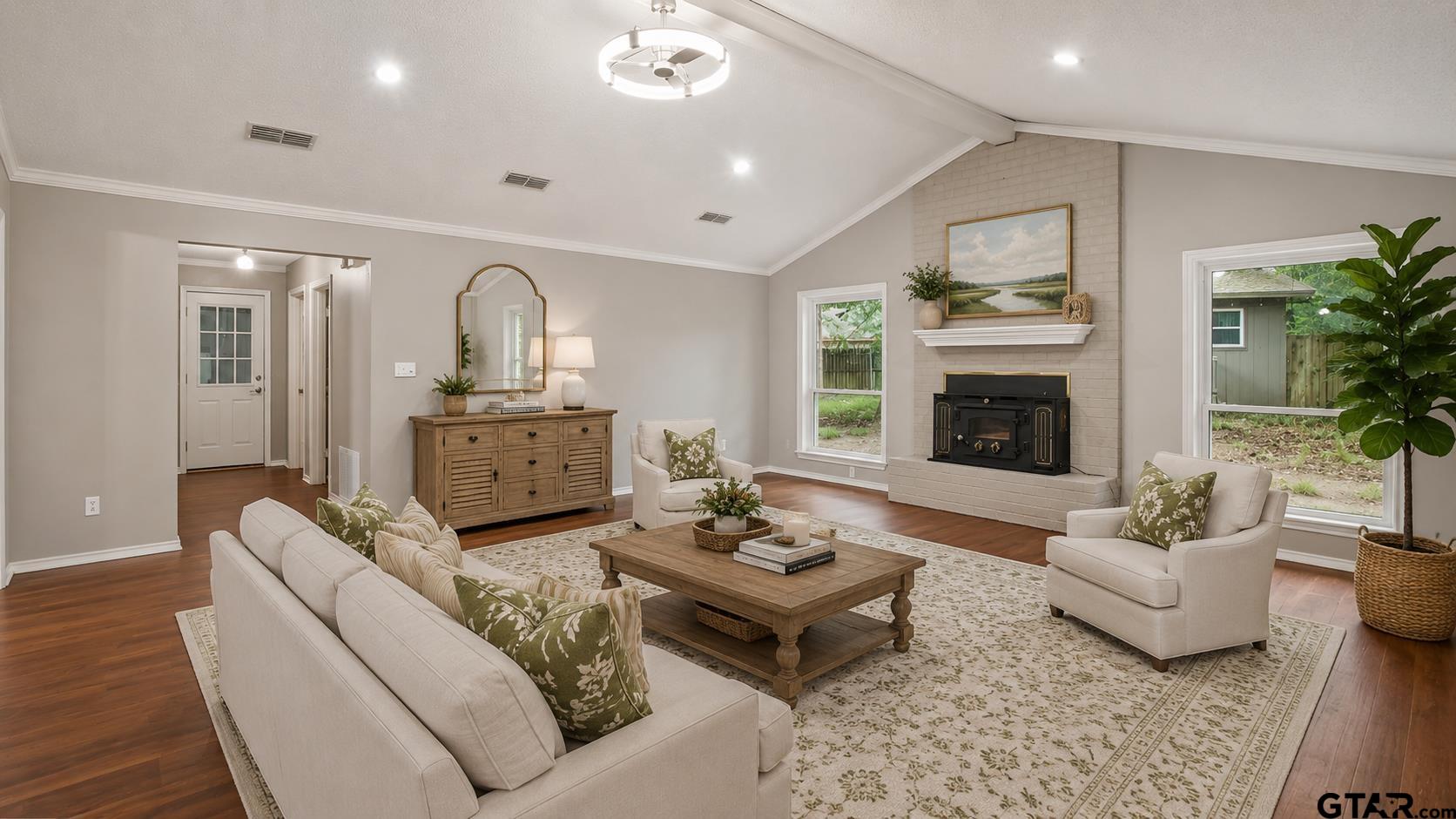 10349 Lakeshore