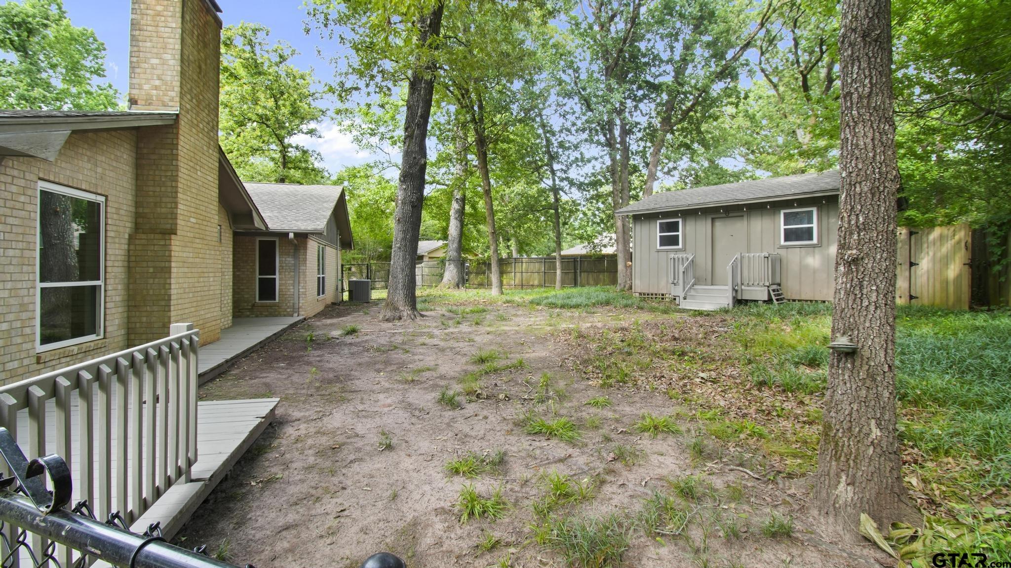 10349 Lakeshore