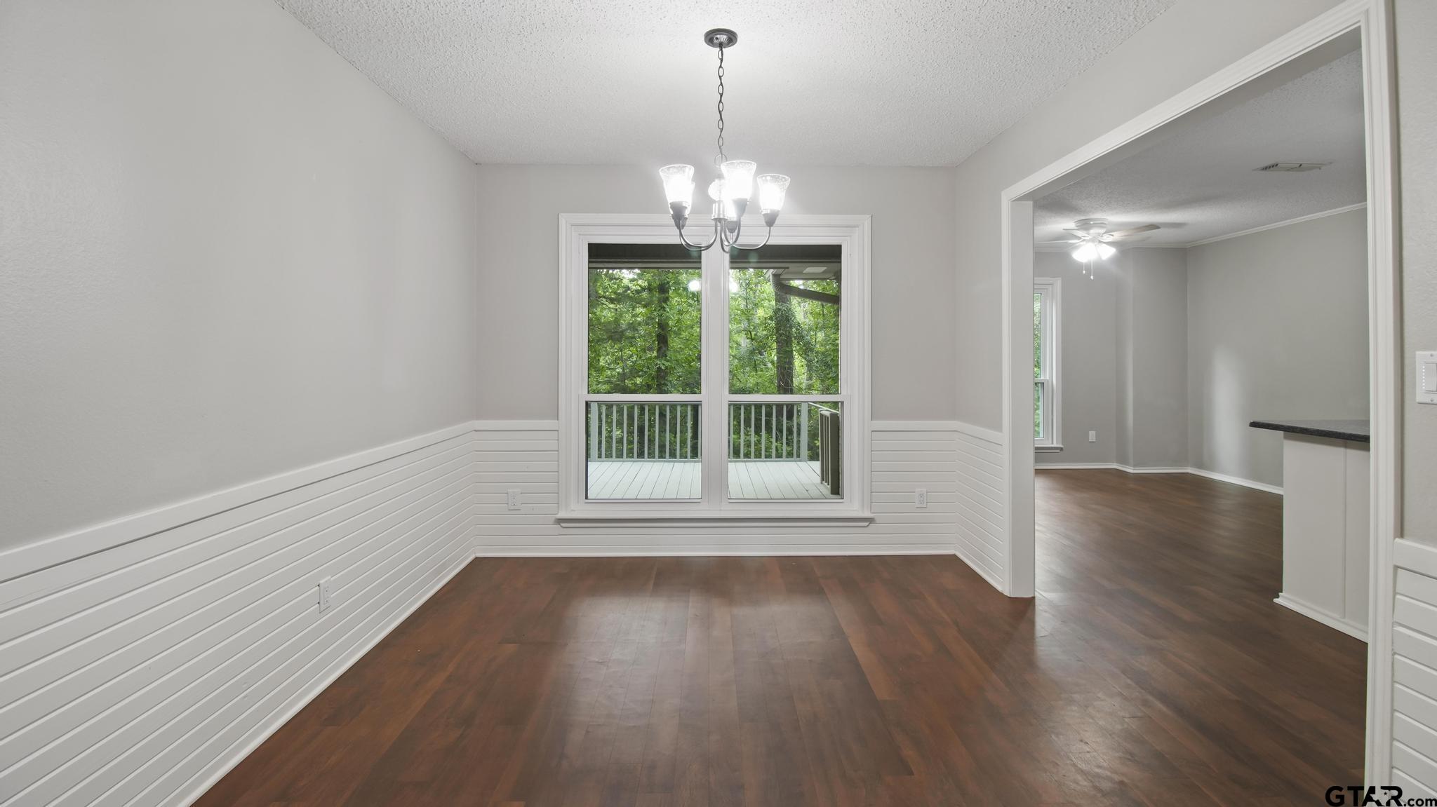 10349 Lakeshore