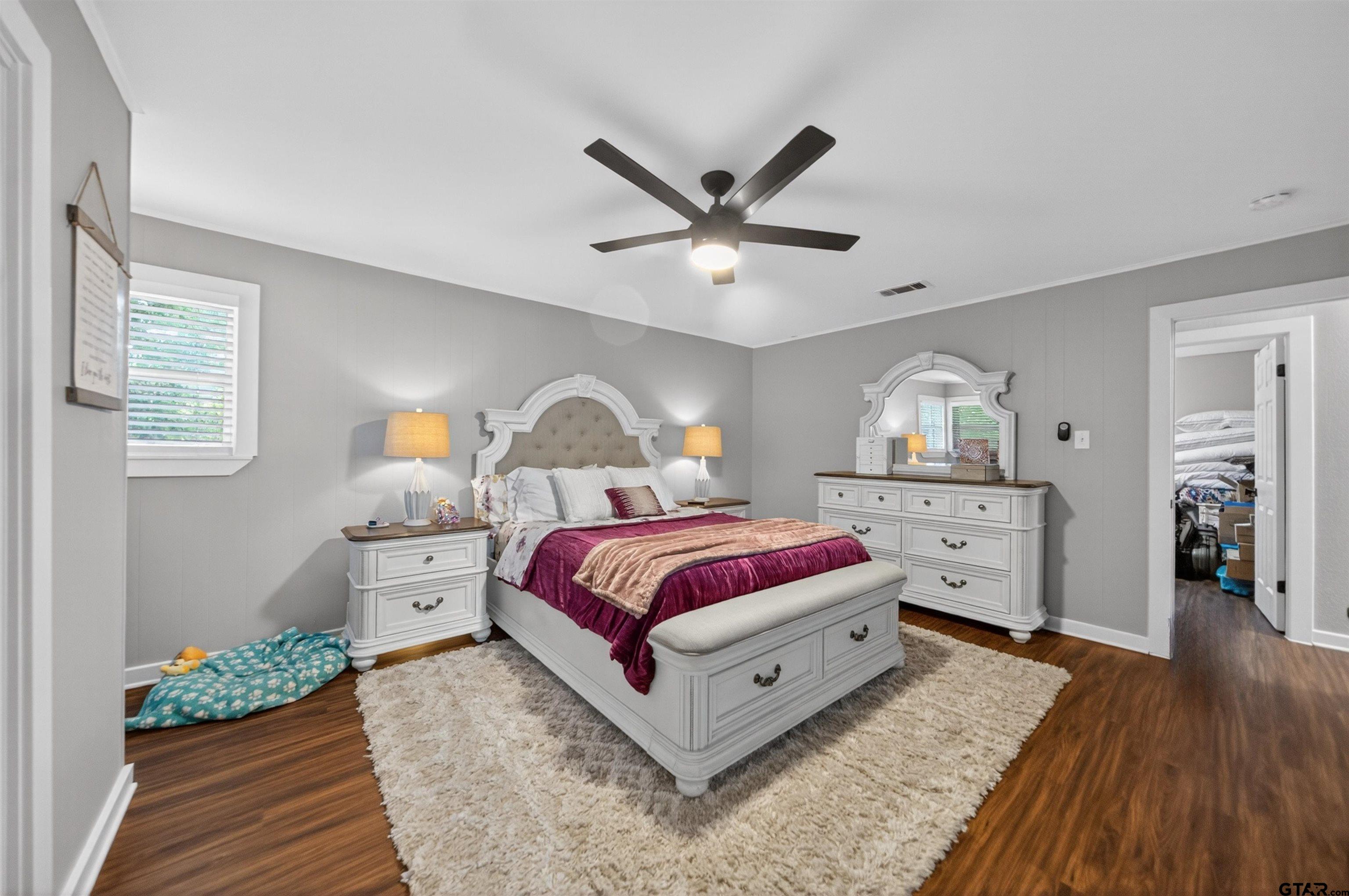 614 Colonial Dr