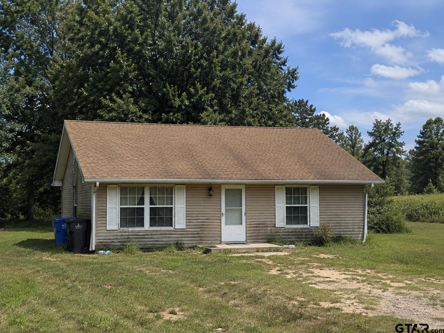 221 Lockerplant RD.