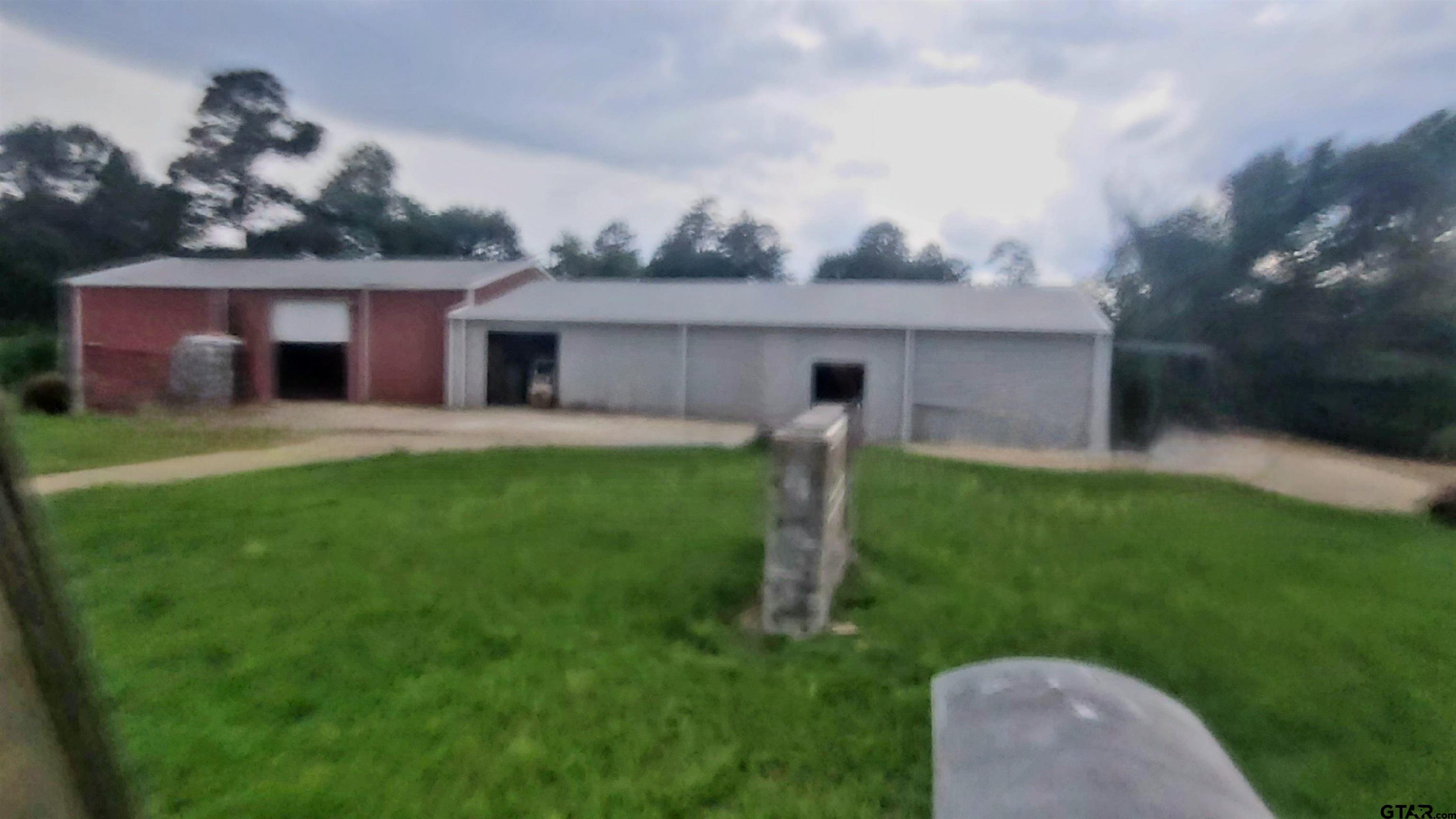 221 Lockerplant RD.