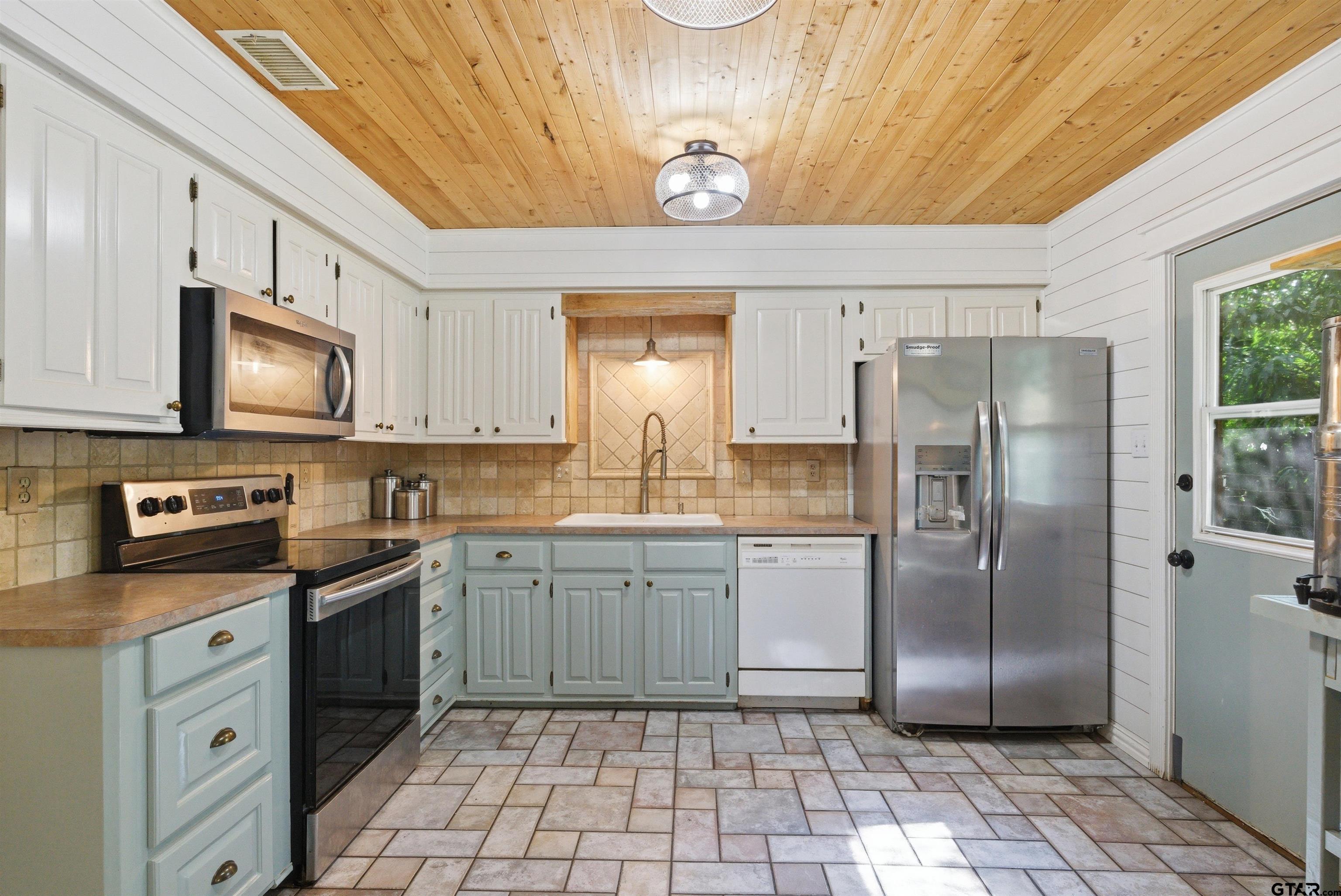 18184 County Road 1275