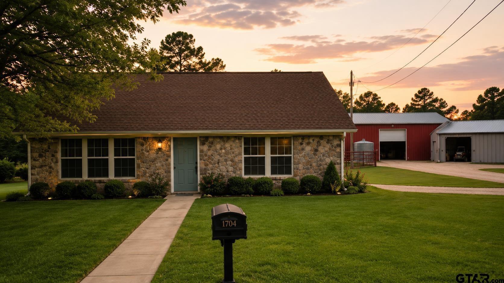221 Lockerplant Rd