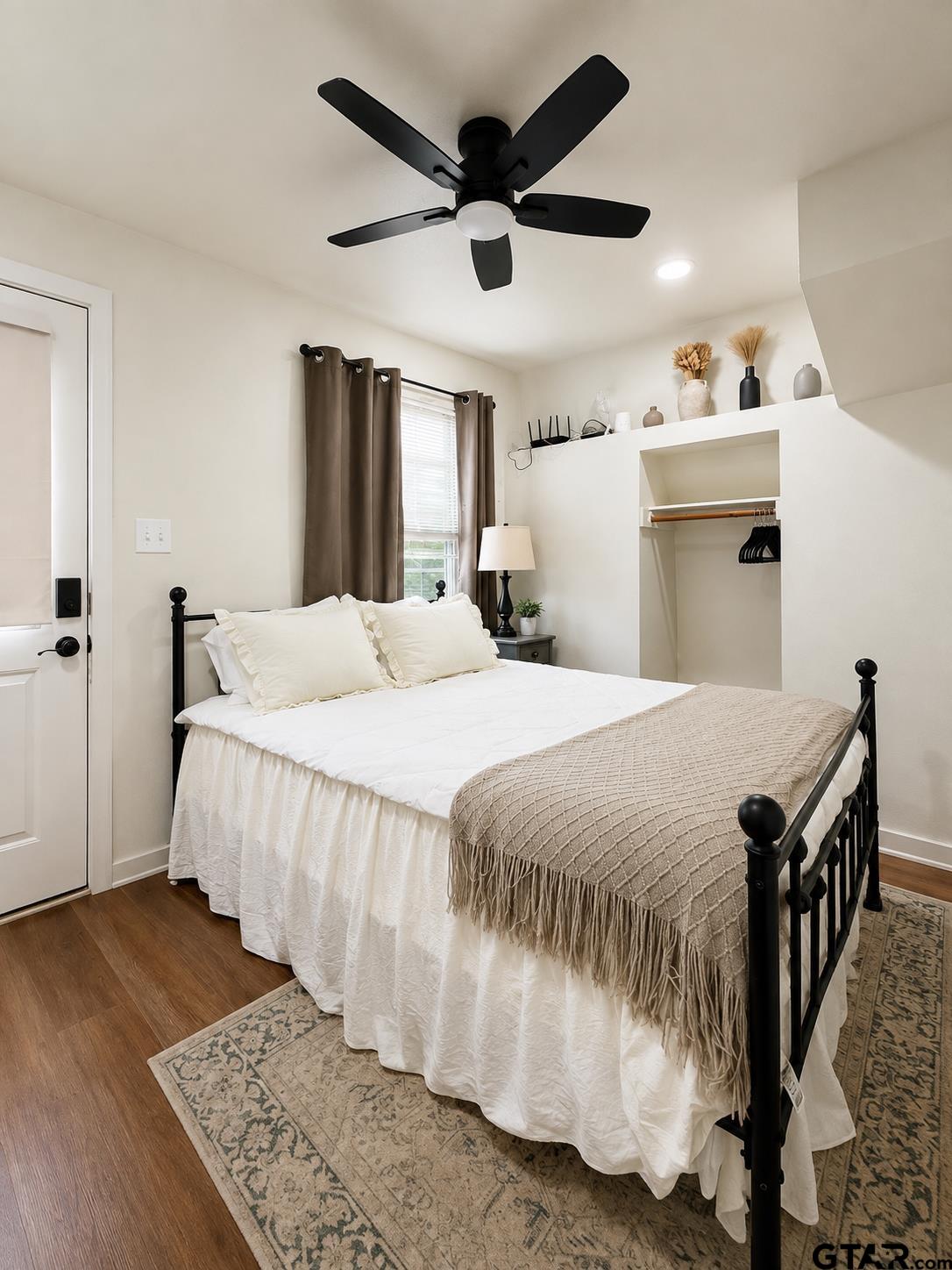 159 Private Road 7498