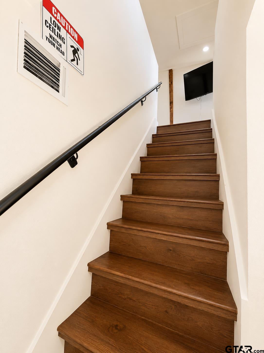 159 Private Road 7498