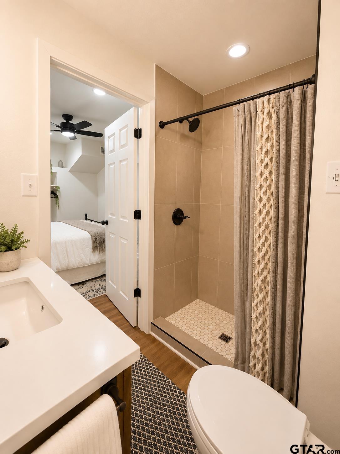 159 Private Road 7498