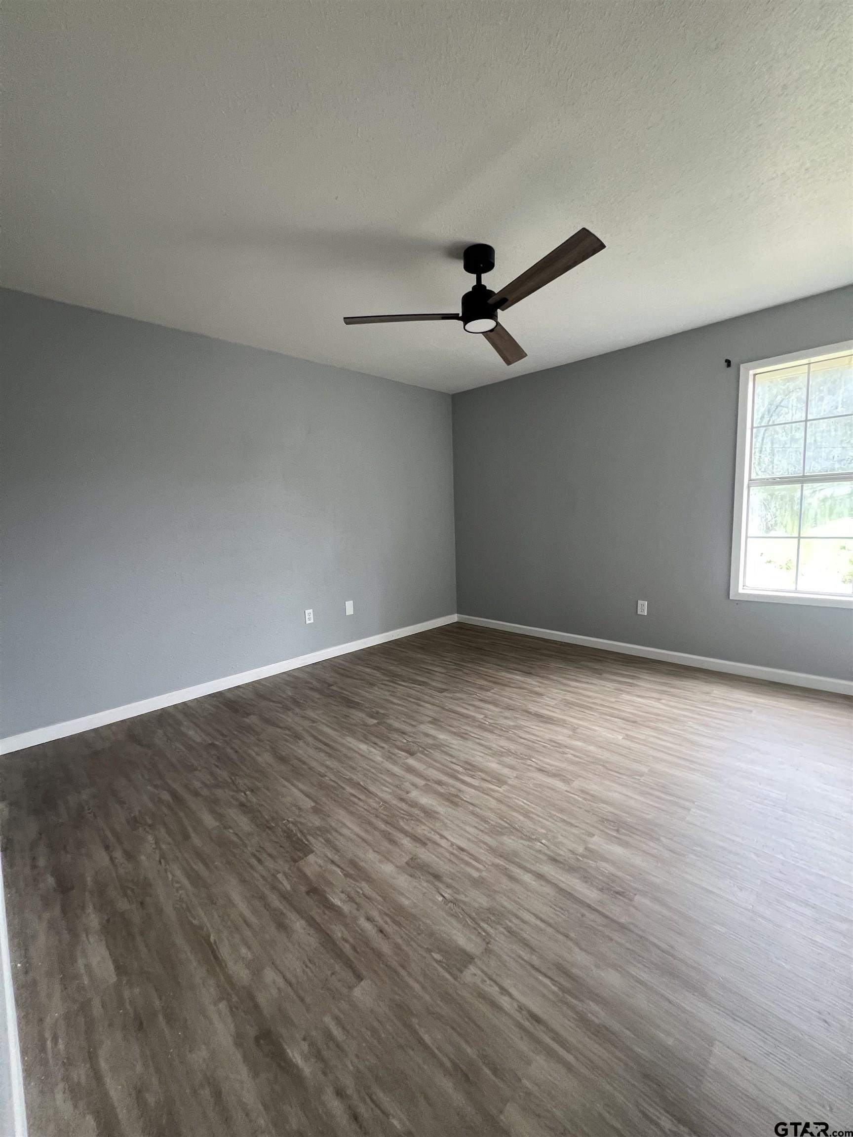 221 Lockerplant Rd.