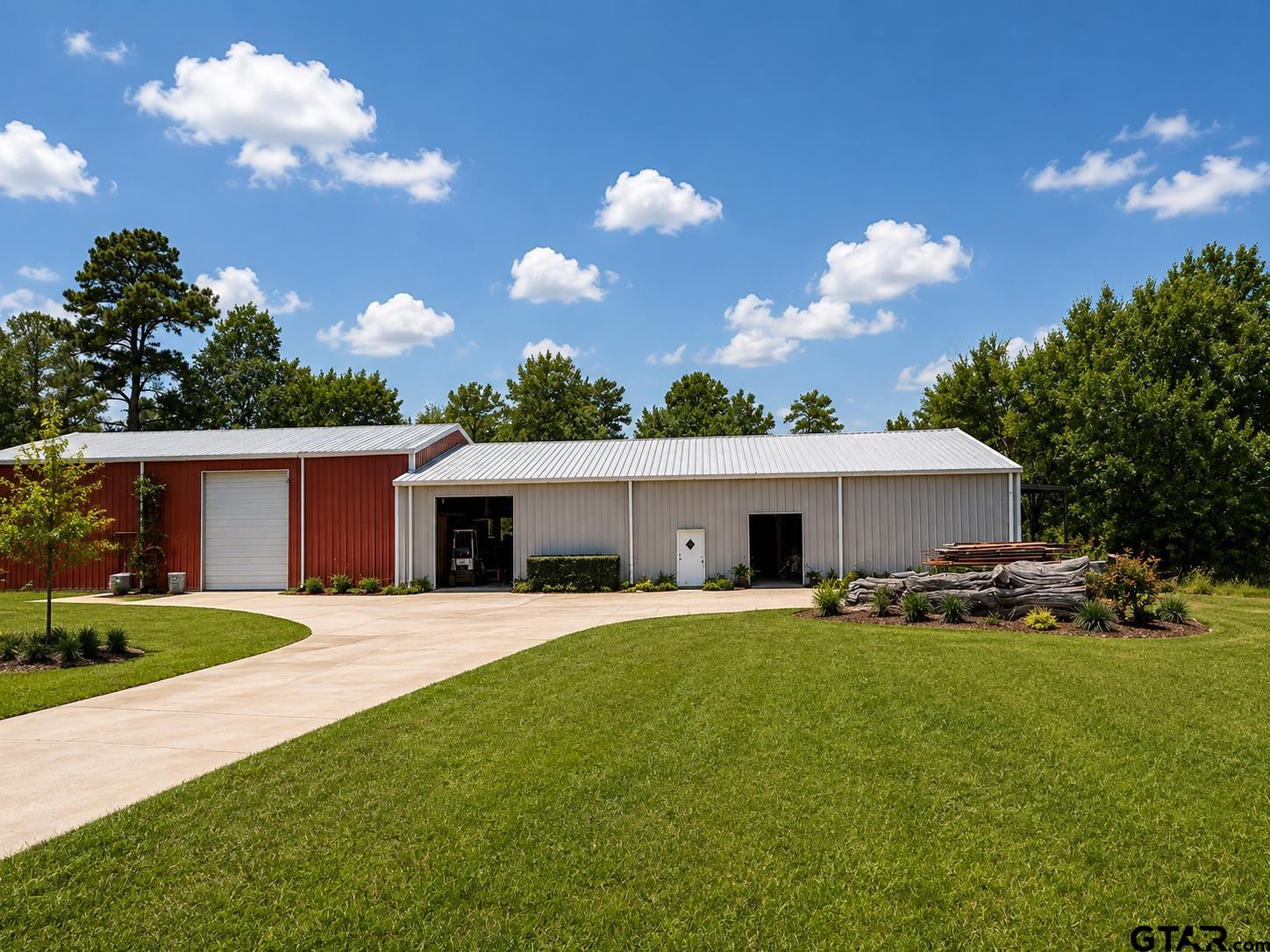 221 Lockerplant Rd.