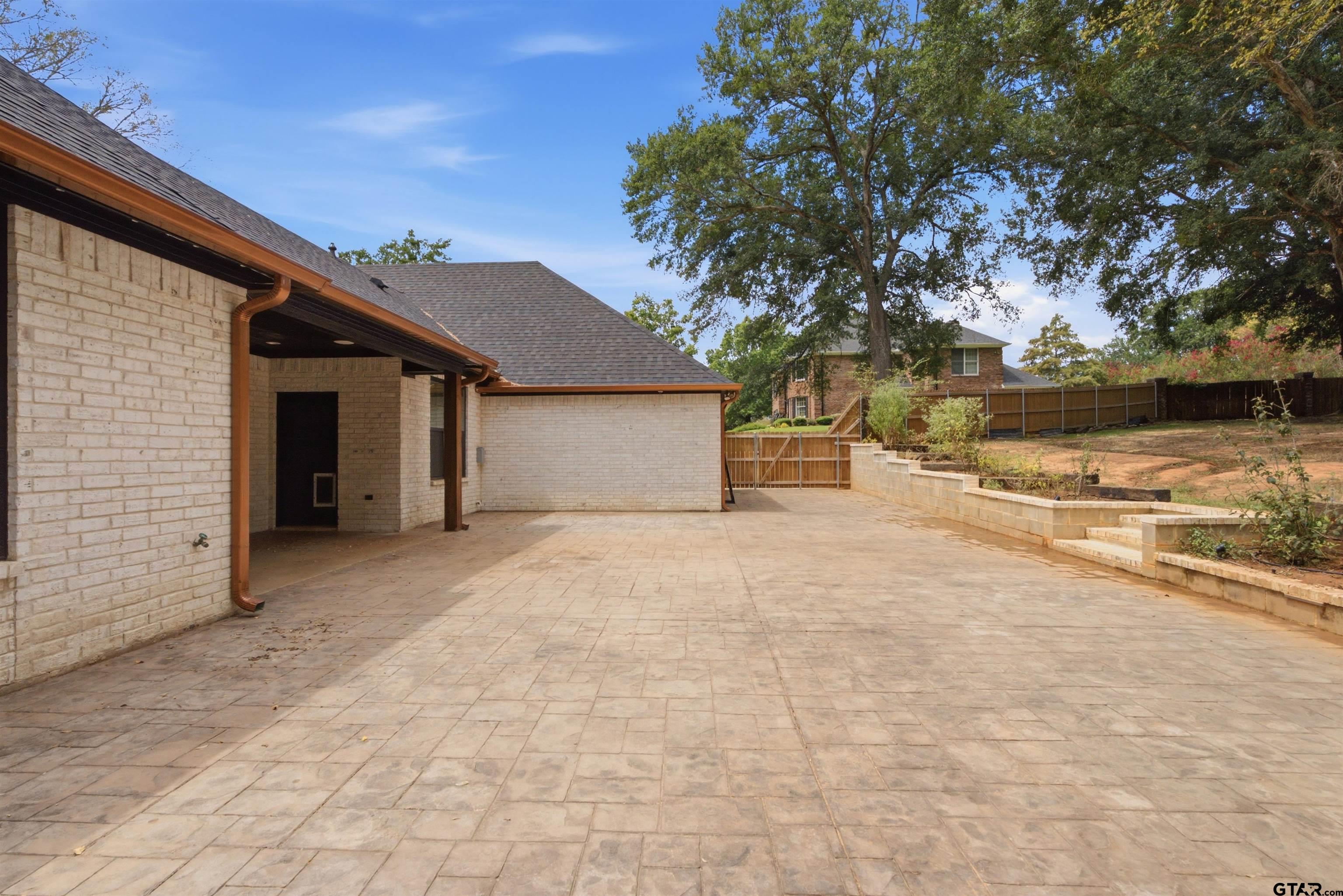 2110 Stanford