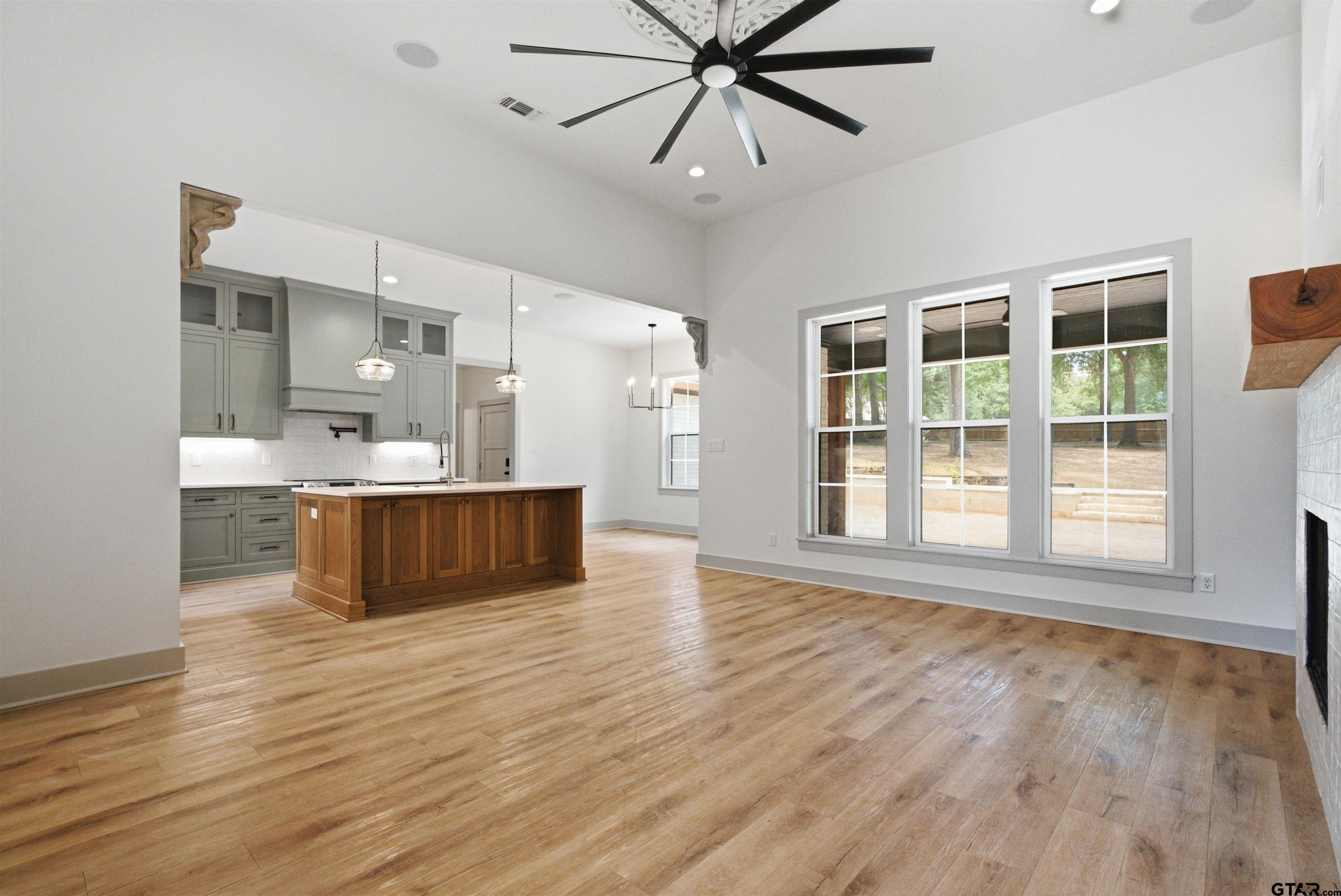2110 Stanford