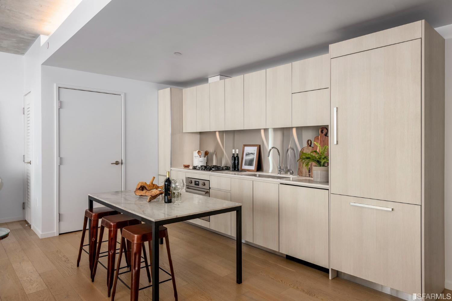 338 Potrero Avenue Unit: PH3