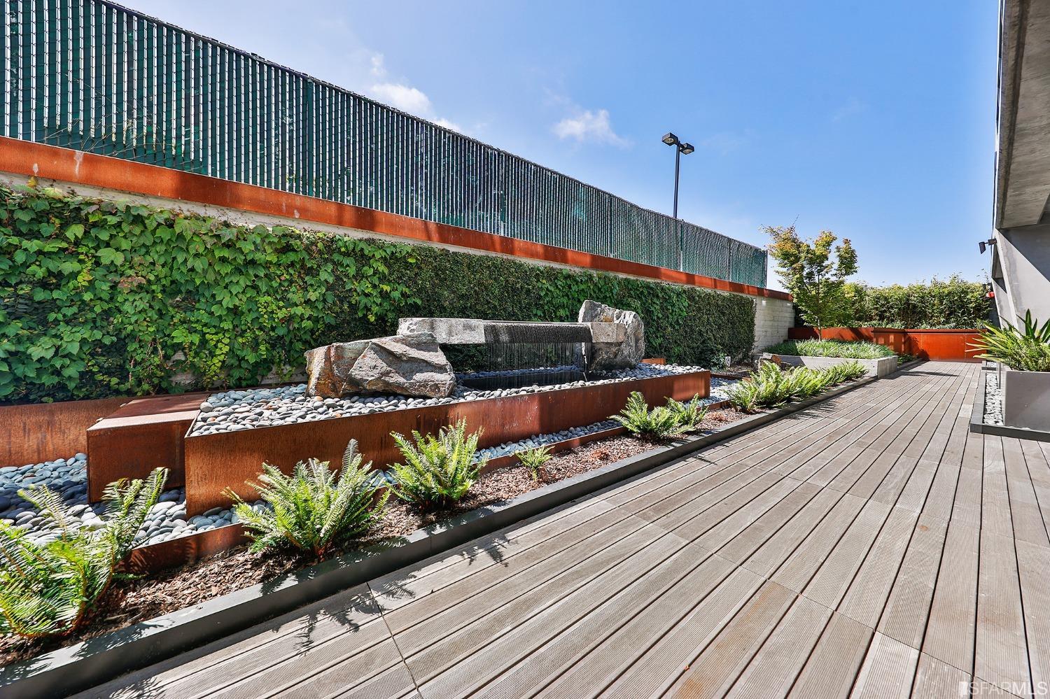 338 Potrero Avenue Unit: PH3