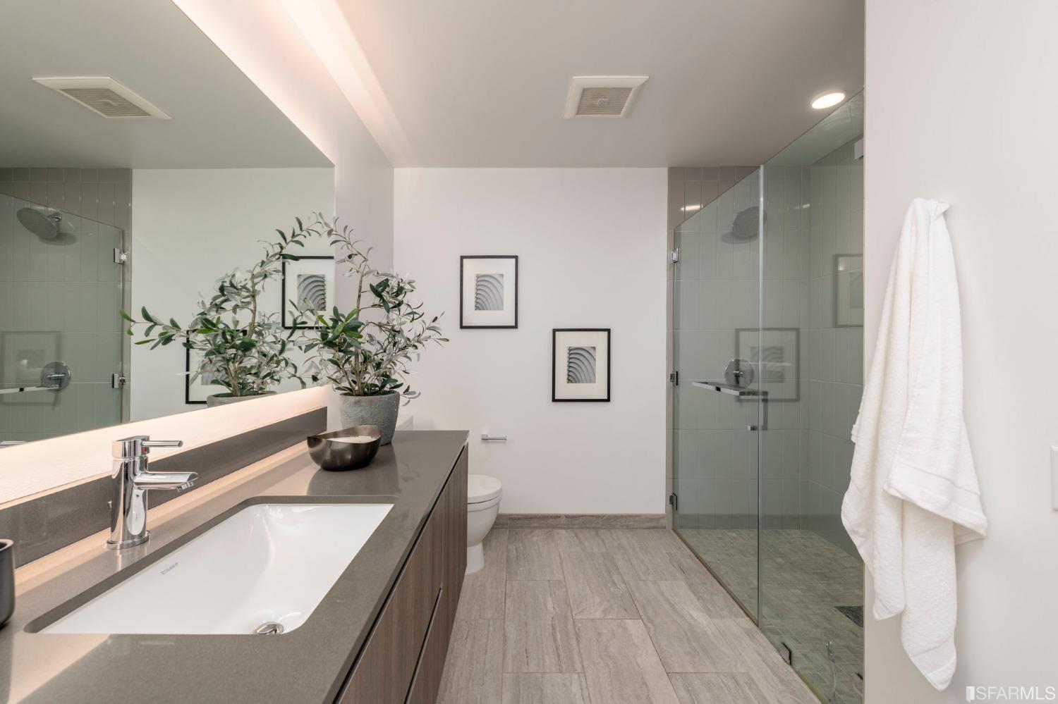 338 Potrero Avenue Unit: PH3