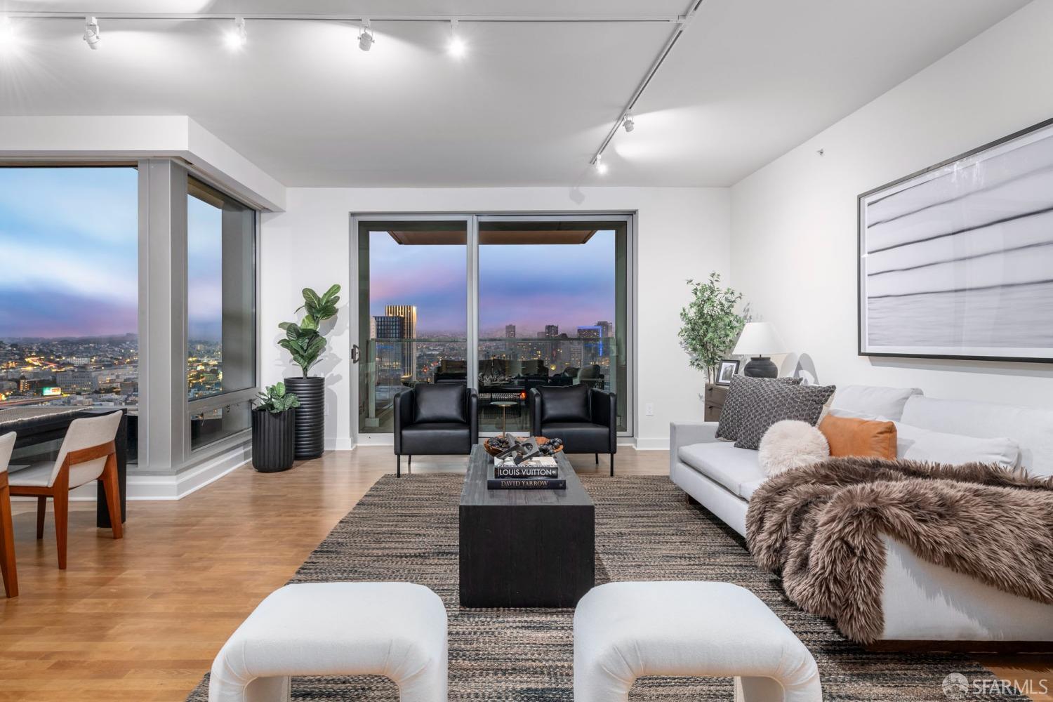 188 Minna Street Unit: 24D