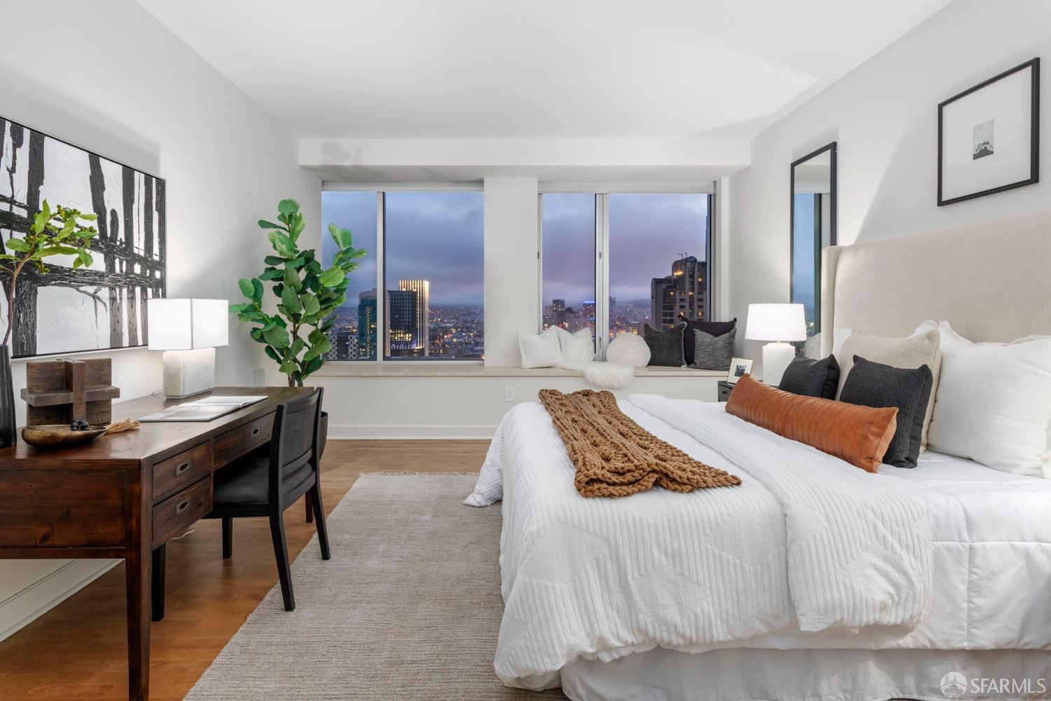 188 Minna Street Unit: 24D