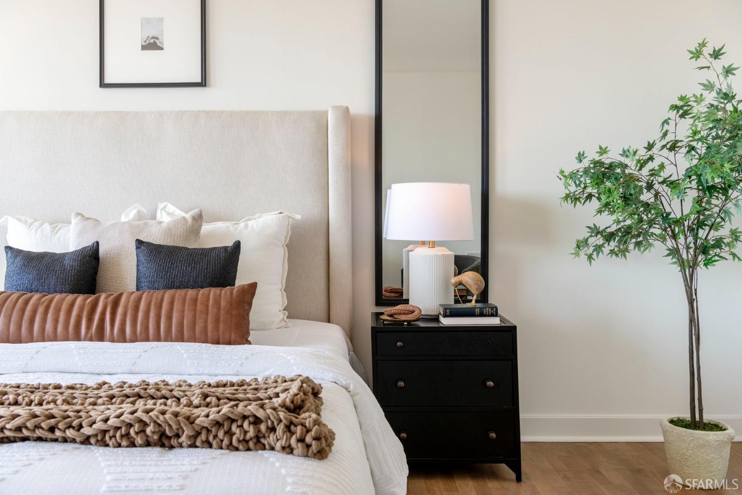 188 Minna Street Unit: 24D