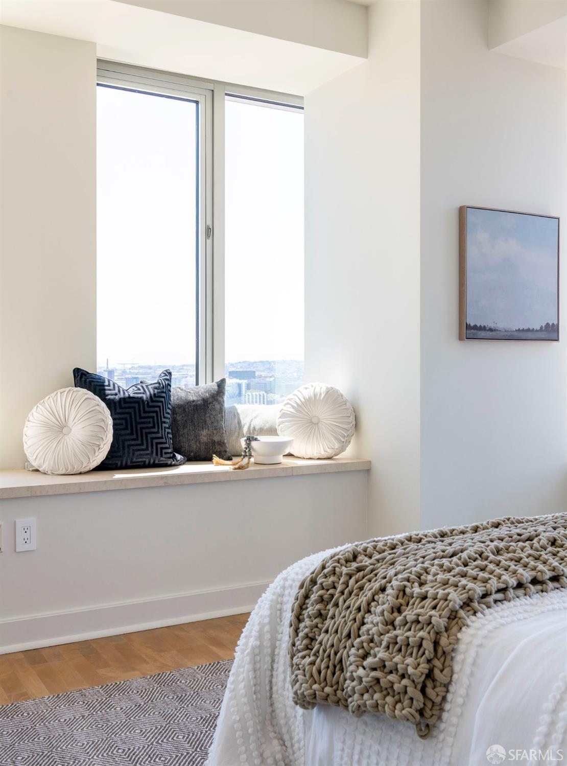 188 Minna Street Unit: 24D