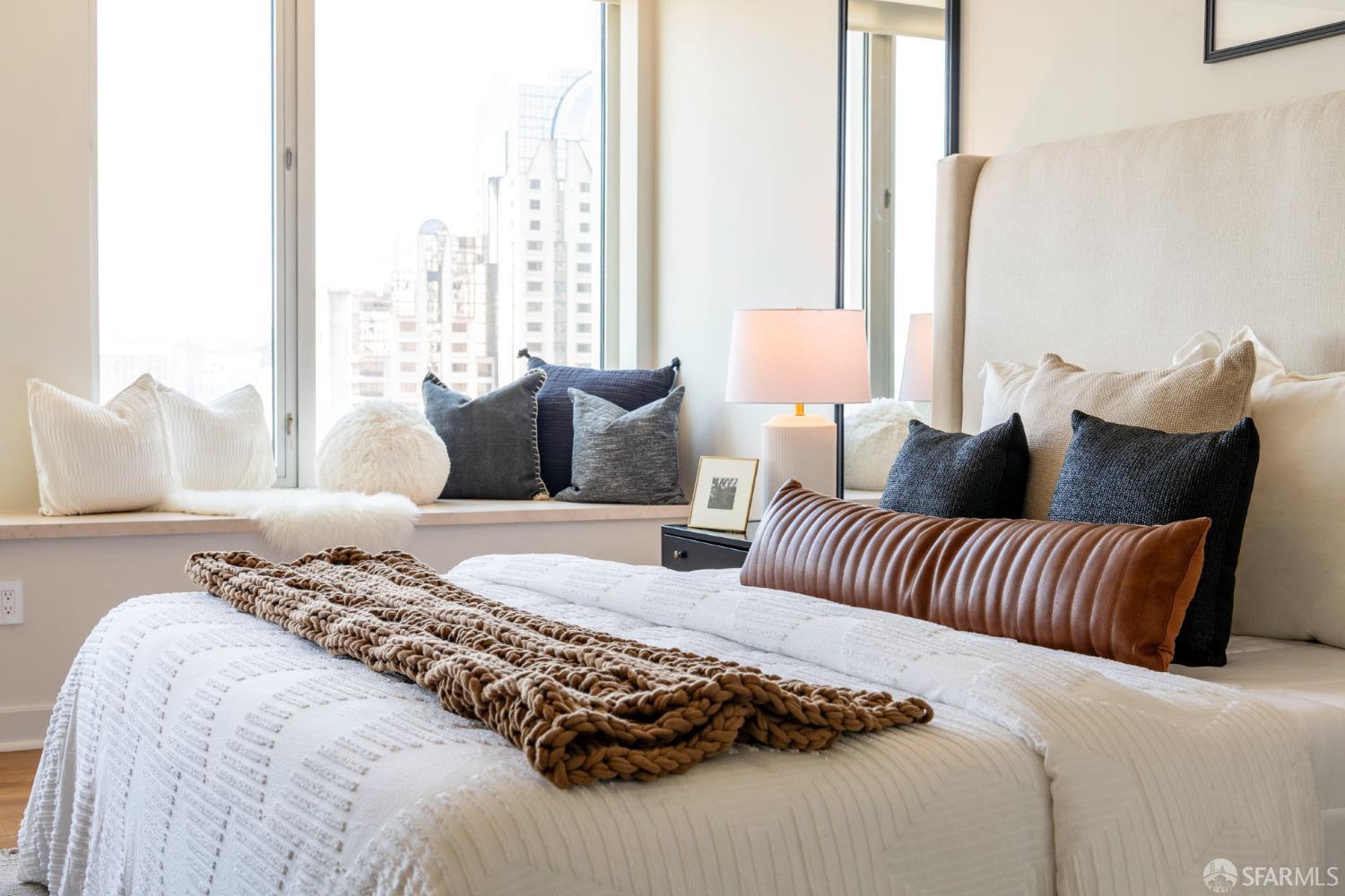 188 Minna Street Unit: 24D