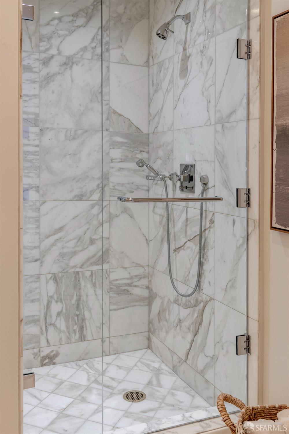 188 Minna Street Unit: 24D