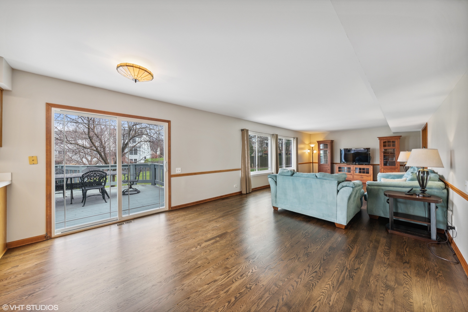 1712 Chalmette Court