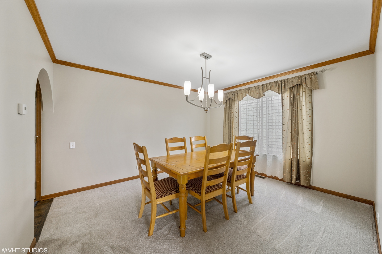 1712 Chalmette Court